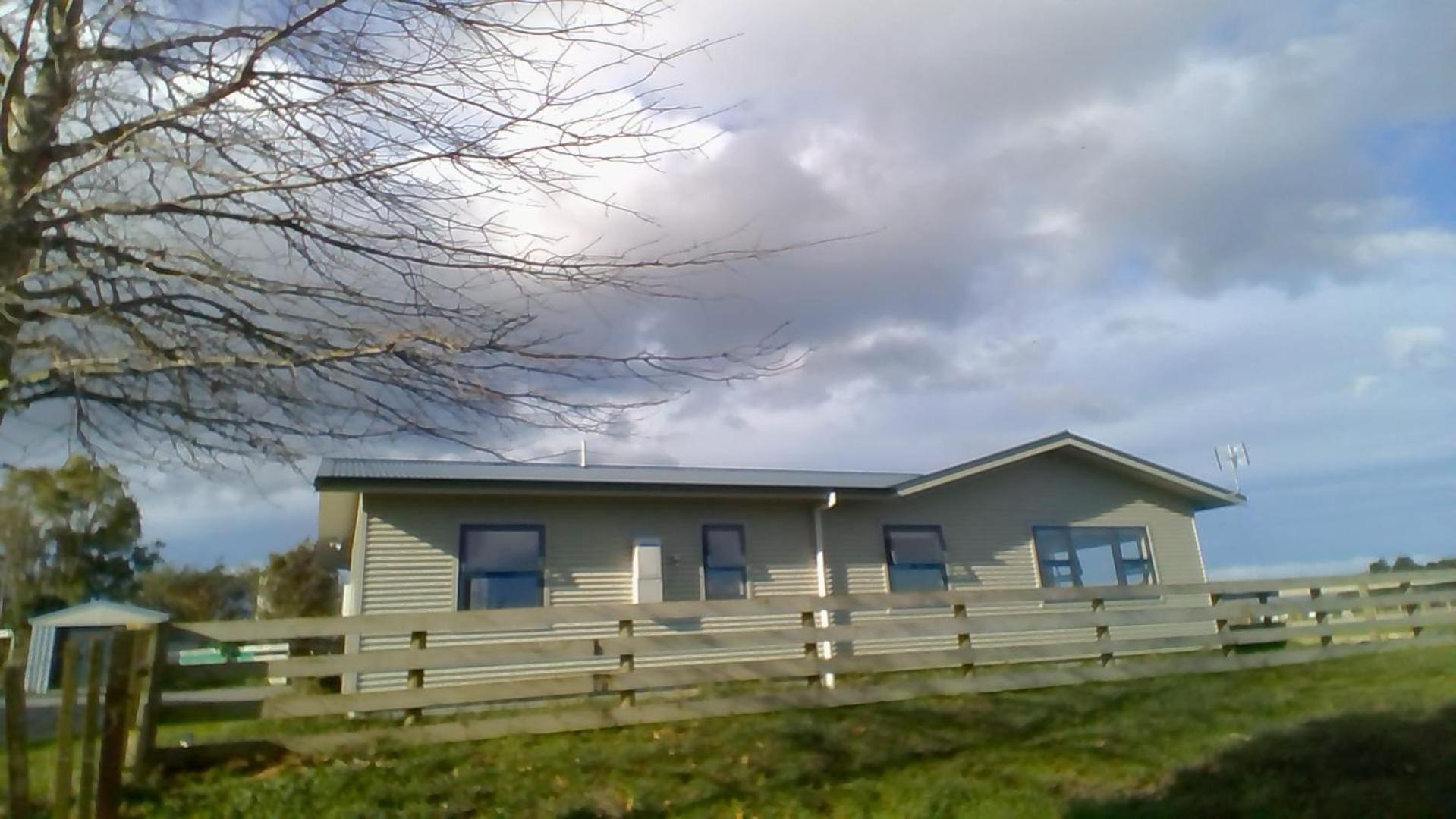 Waihakeke Cottage