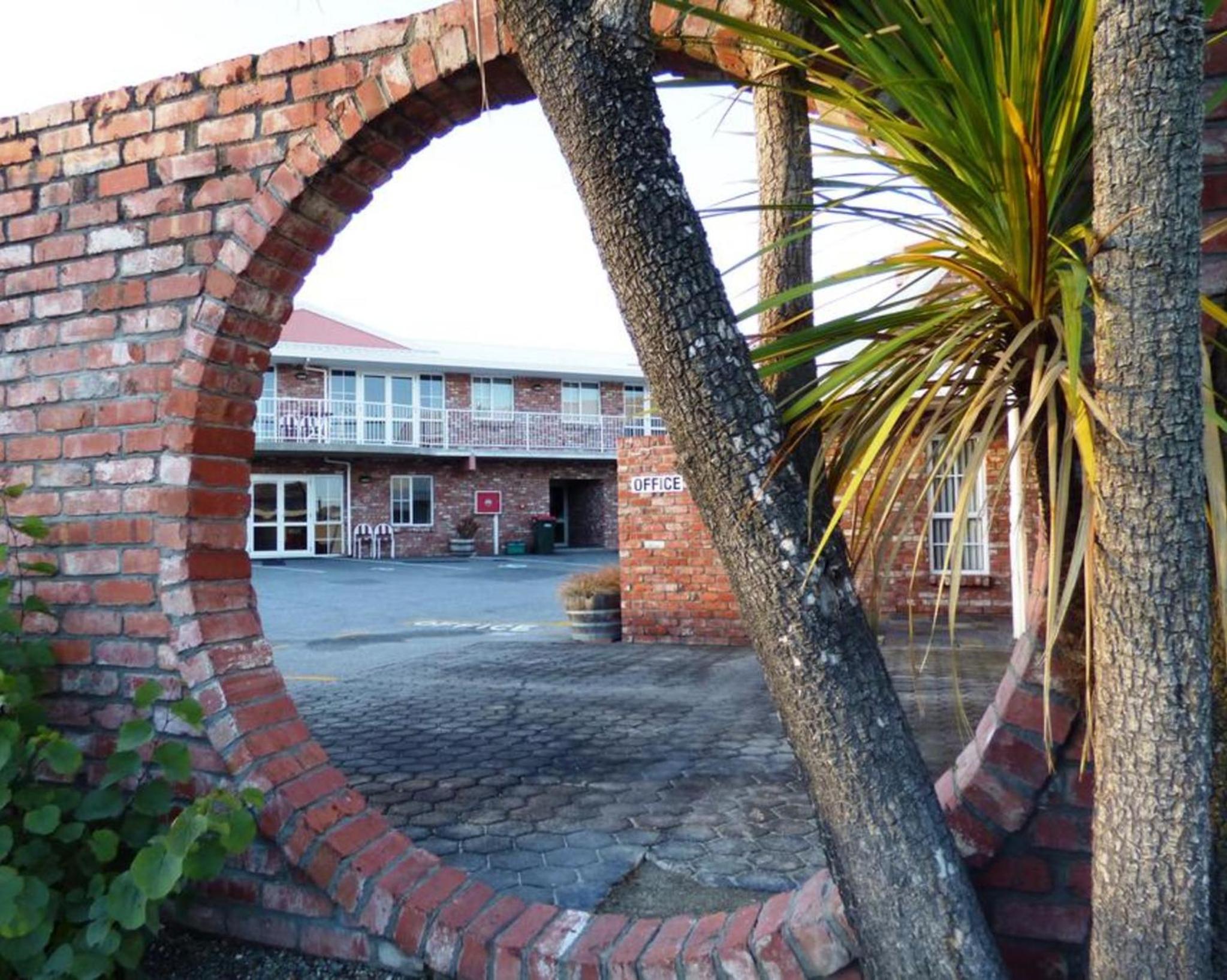 Alexandra Heights Motel