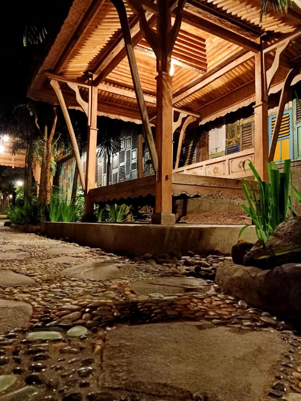 Bedhot Homestay