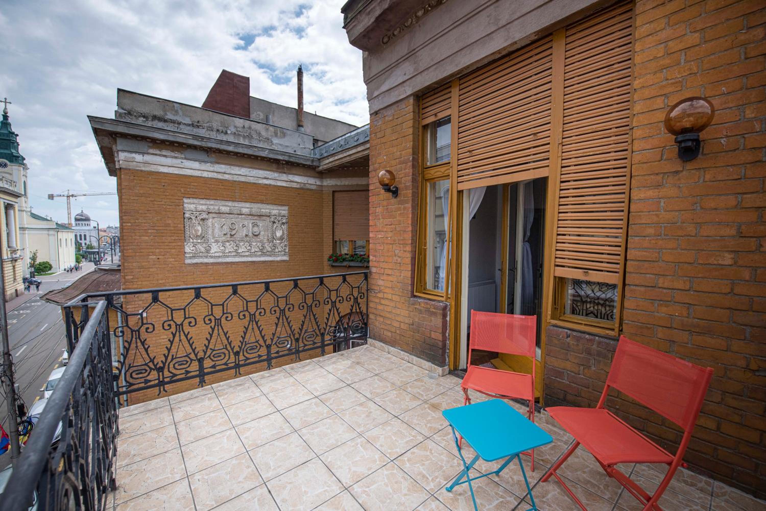 balance & terrace