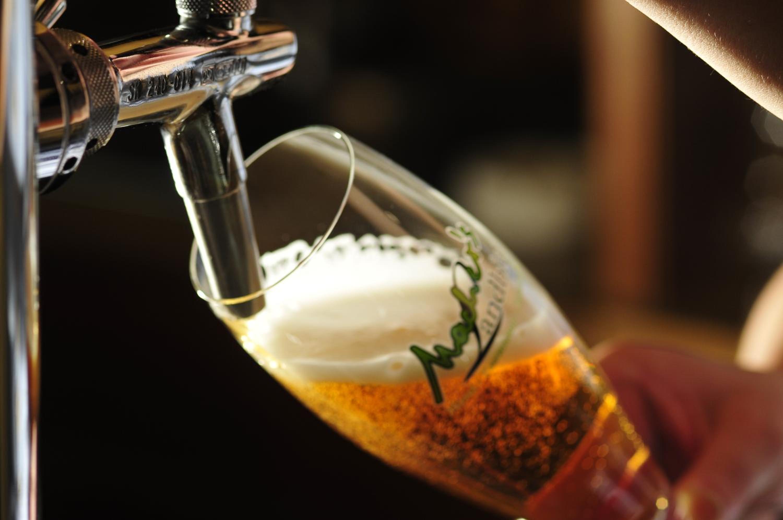 bar