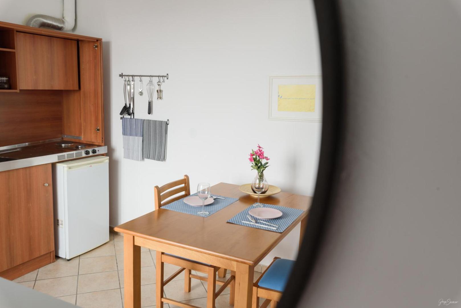 Astraea en Hydra — kitchen