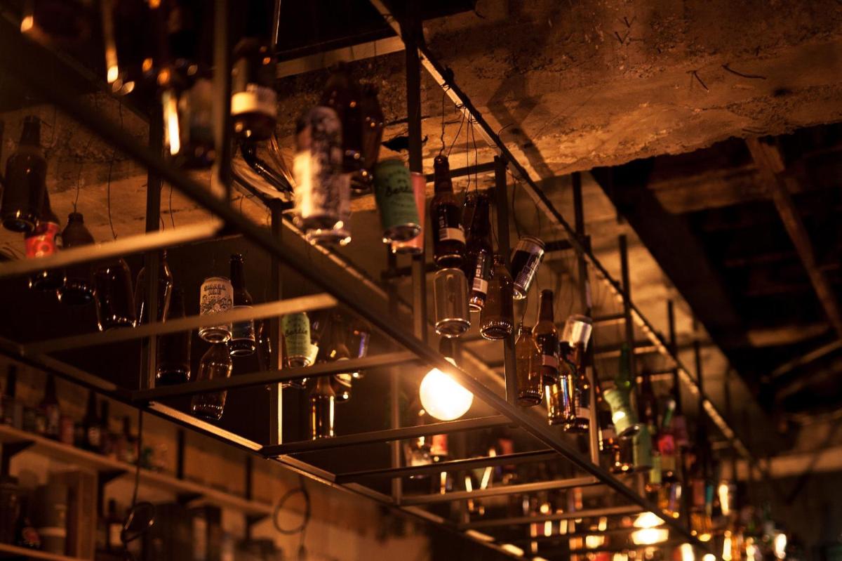 bar