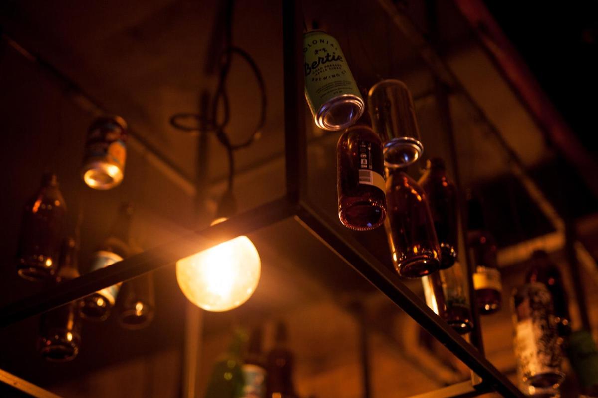 bar