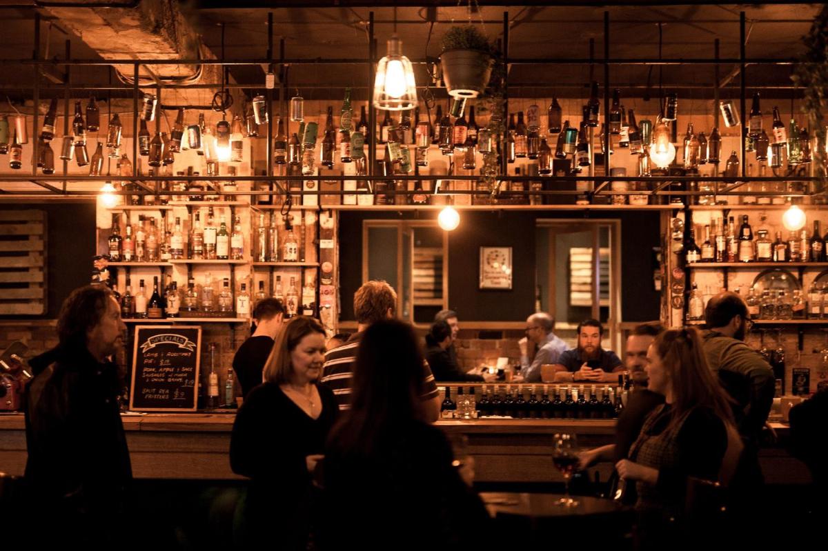 bar