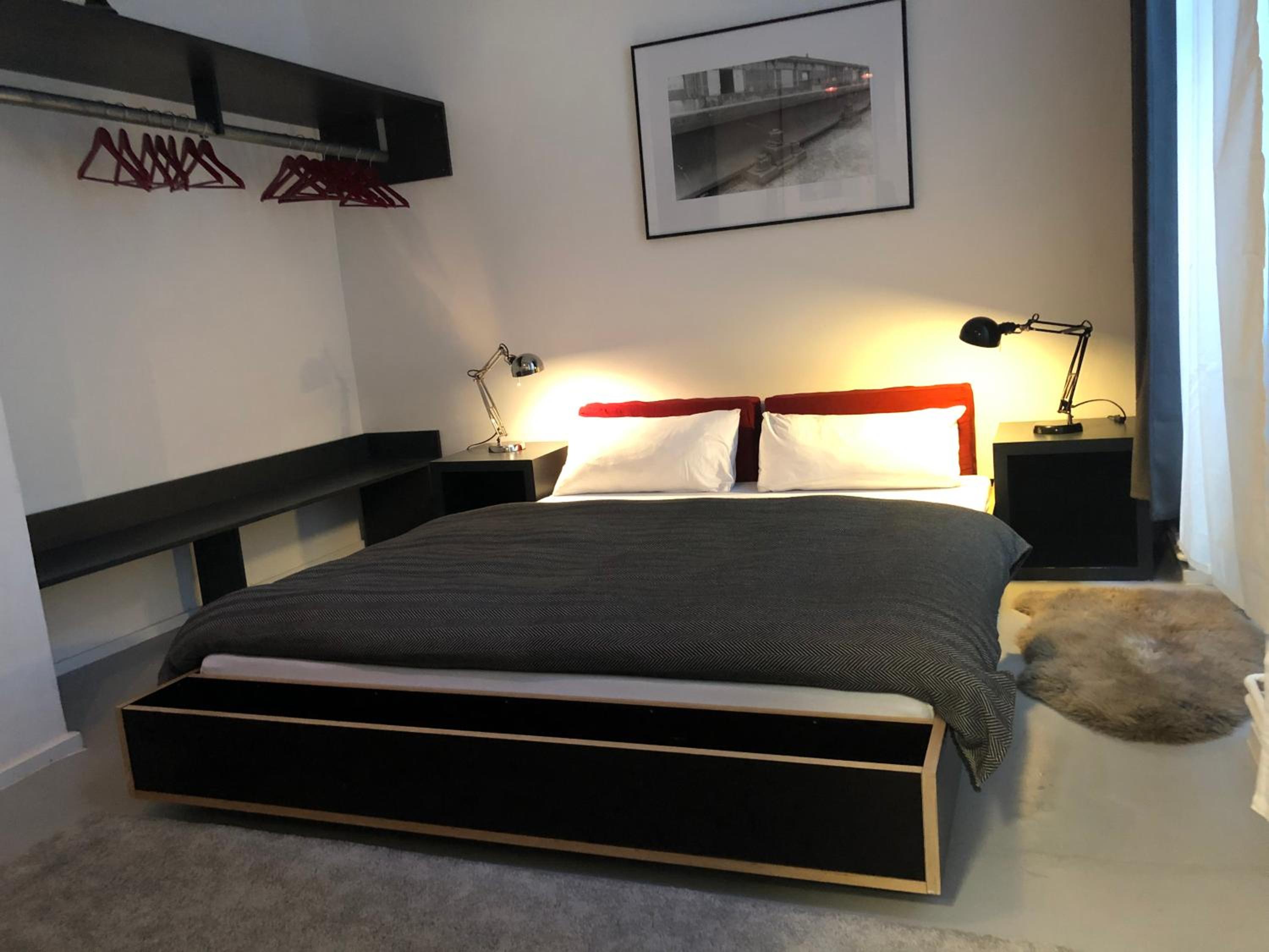 Ladenwohnung in Kreuzberg mit Parkplatz in einer Tiefgarage