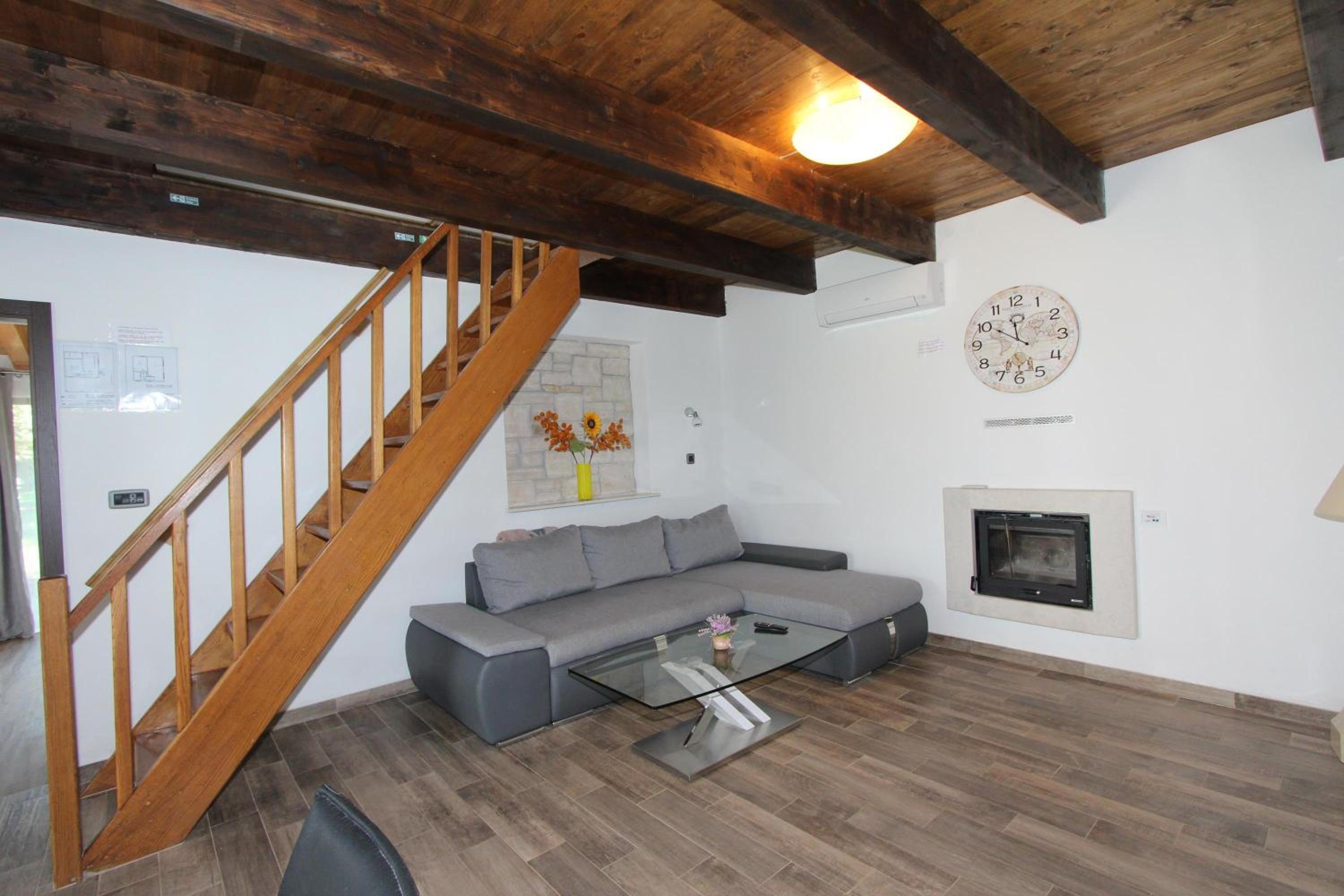 Holiday House Cuvi view 5