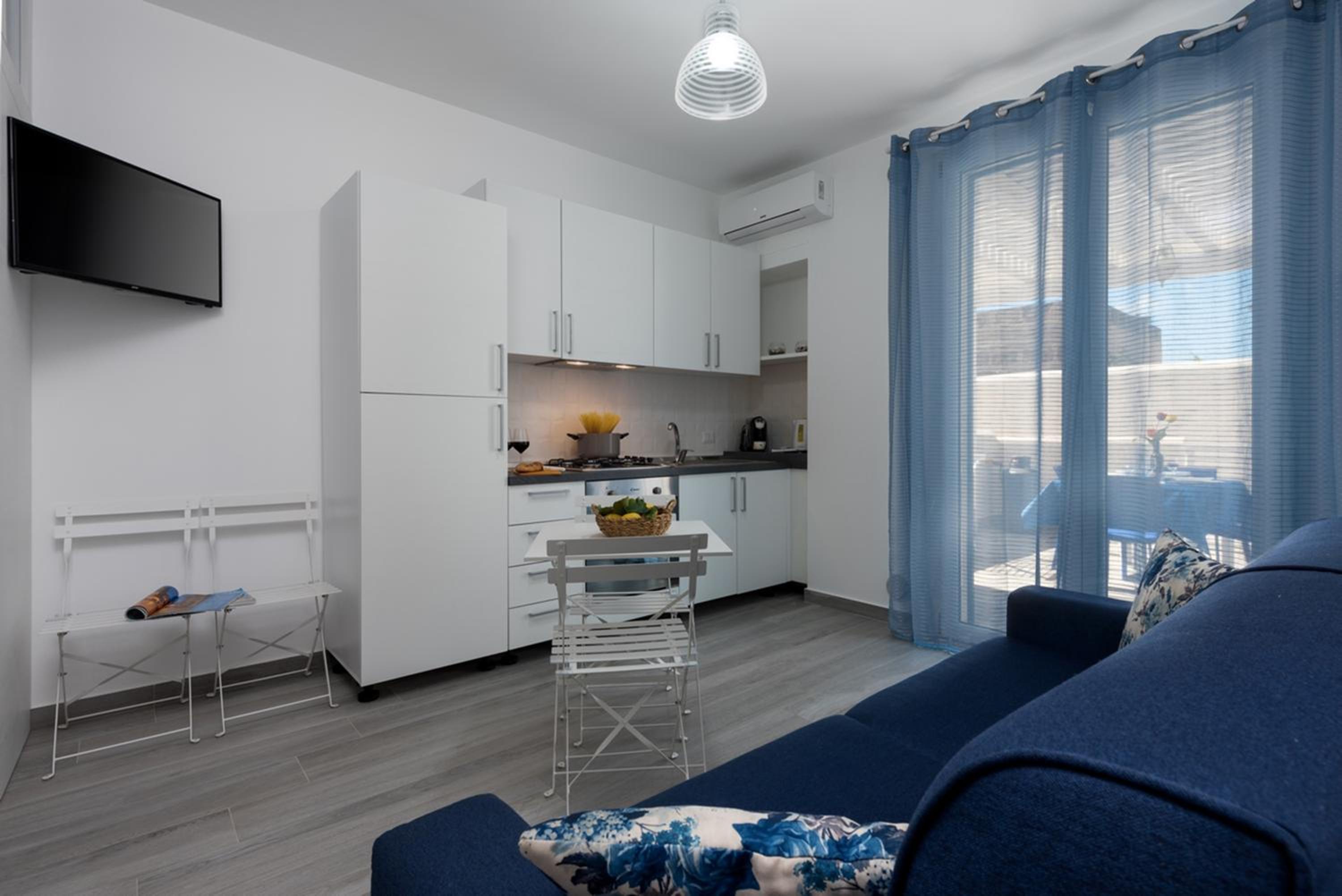 Isule Apartment & Terrace