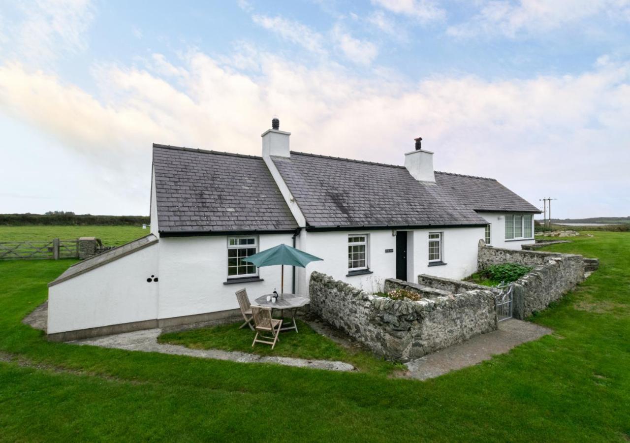 Plas Bach view 5