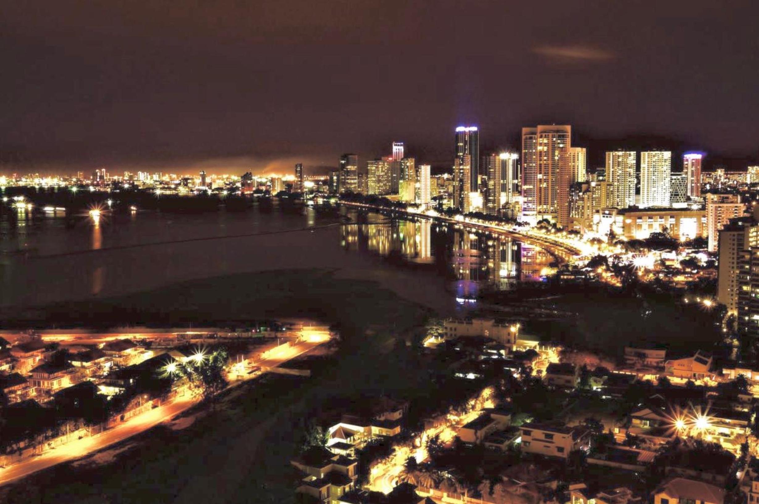 The Landmark Condo, by Sanguine photo 8