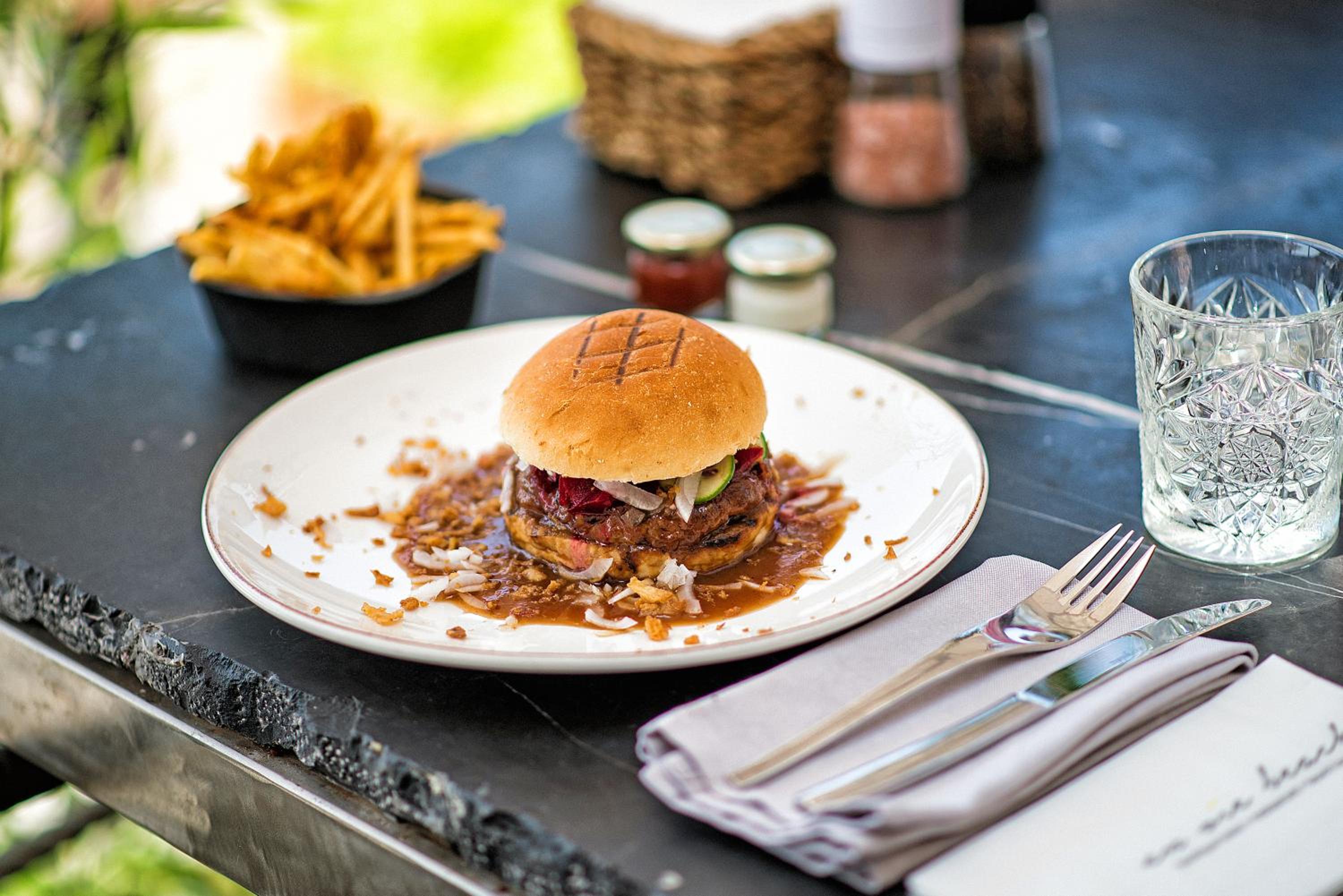 Sun Hotel By En Vie Beach - Image 9