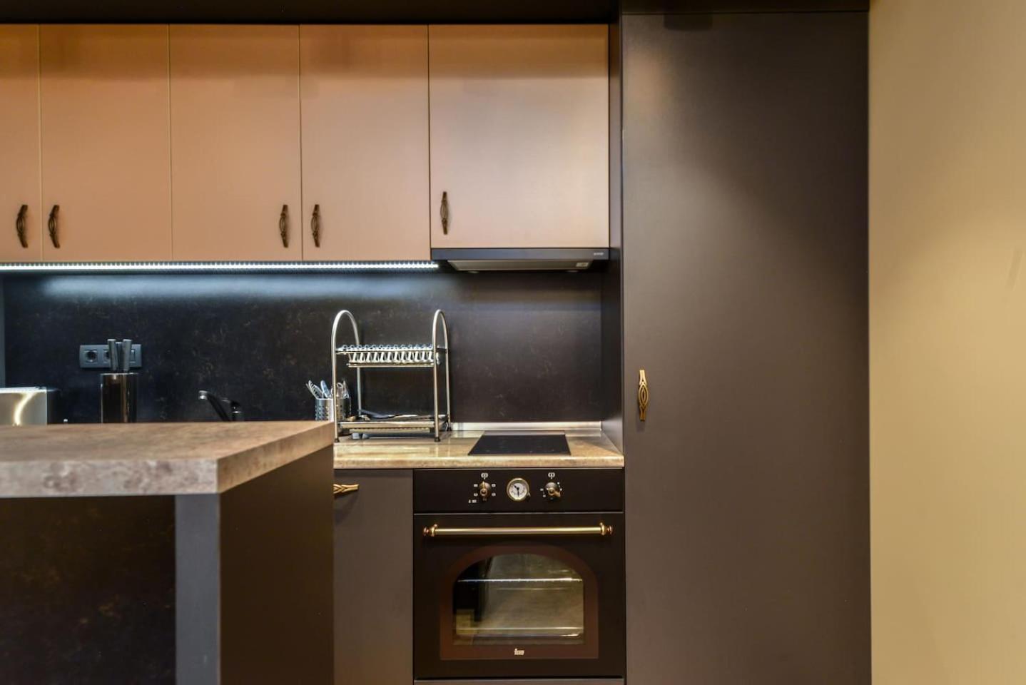 Sofia Dream Apartments - Jazzy Two Bedroom Suite view 5