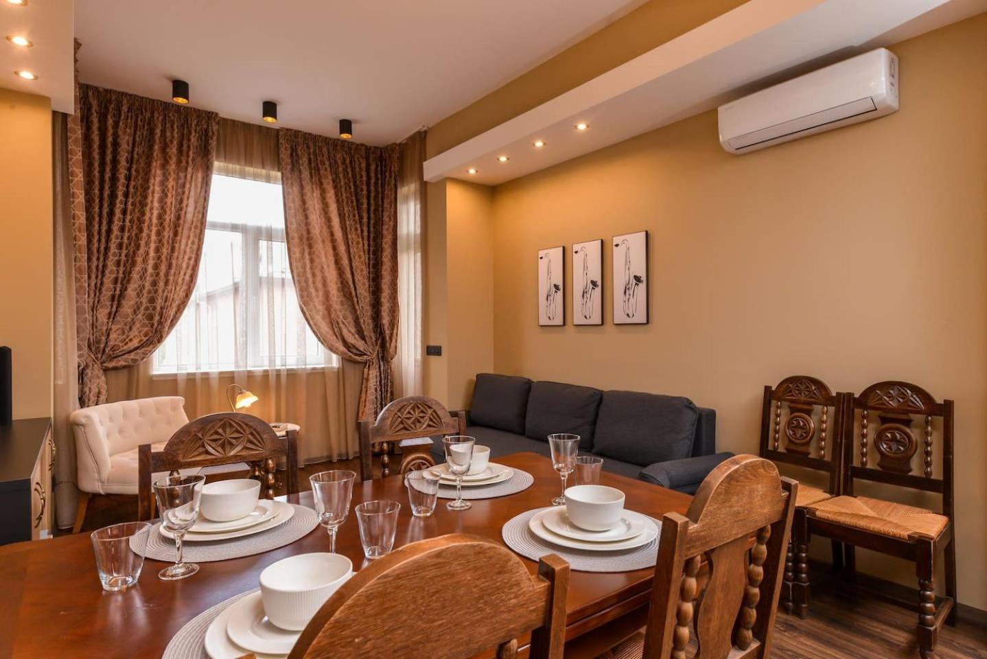 Sofia Dream Apartments - Jazzy Two Bedroom Suite view 3