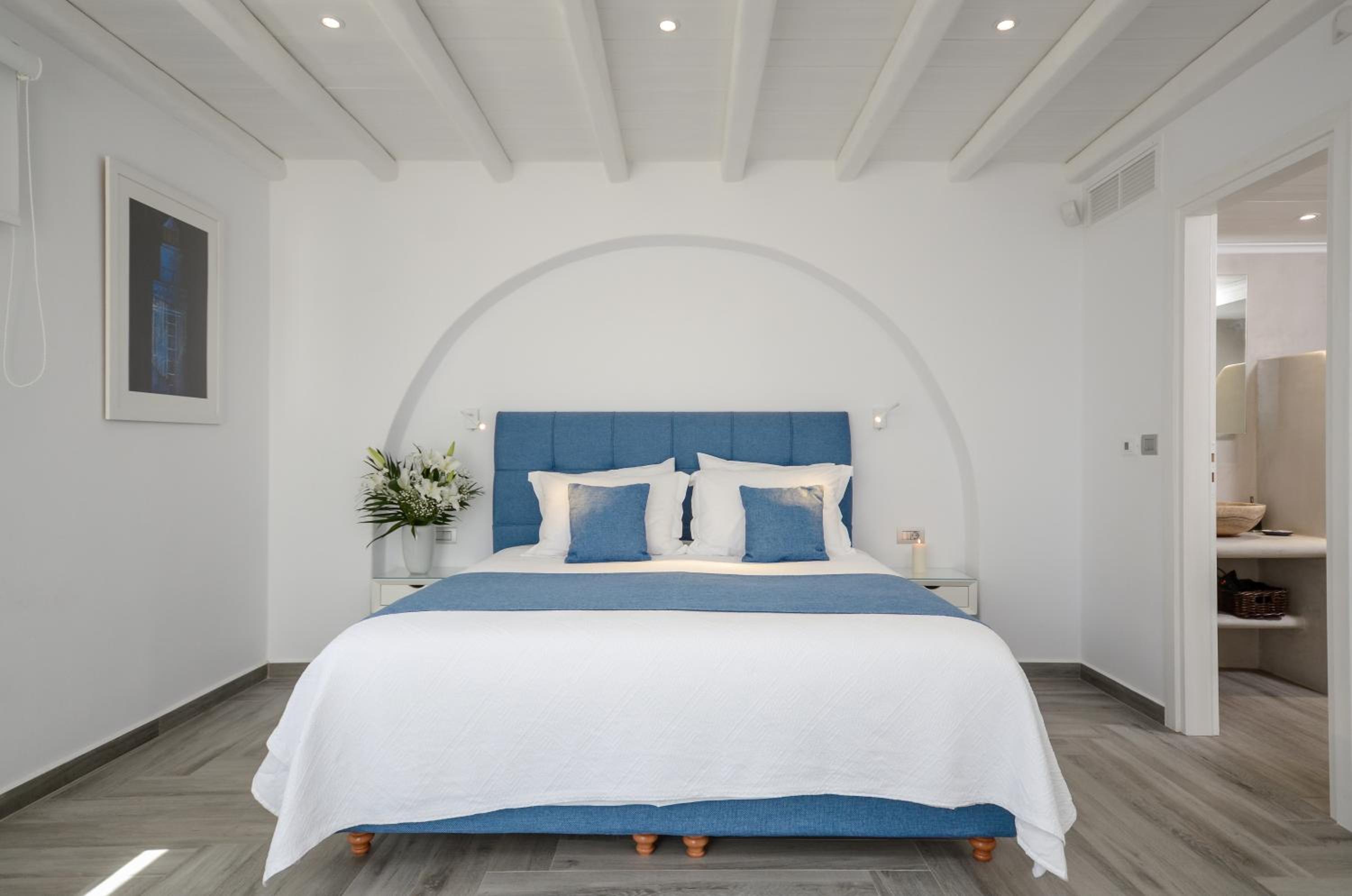 Naxos Rock Villas