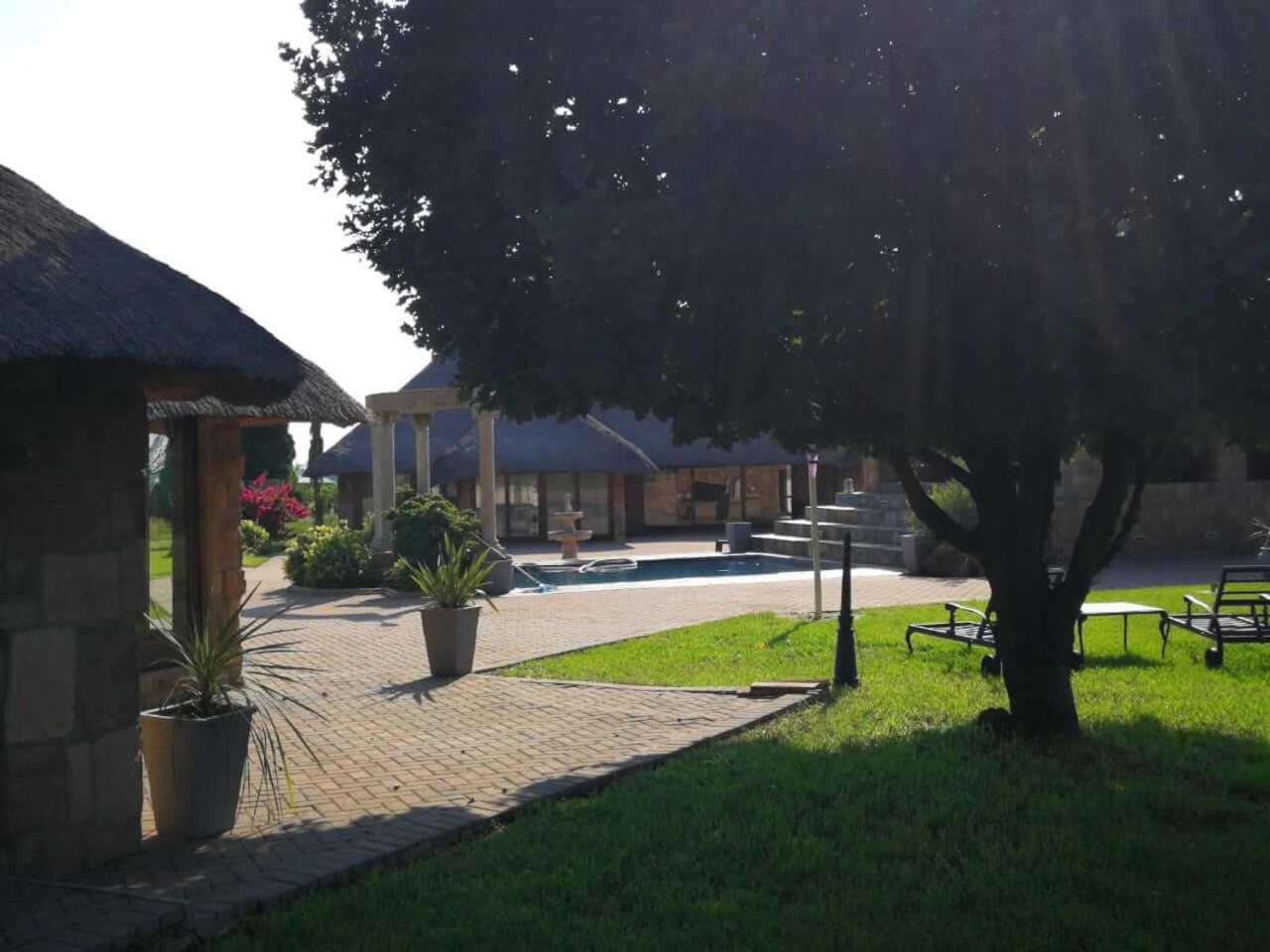 Stone Hounds Lodge view 2