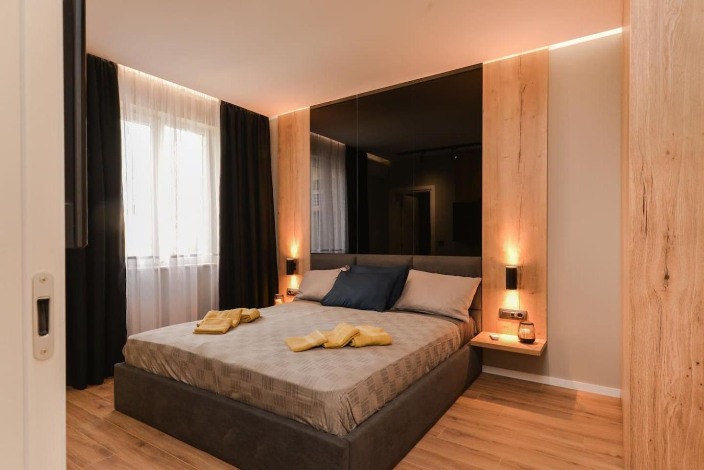Urban Eden - LUX & STYLE, 2-Bedroom, 2-Bathroom view 3
