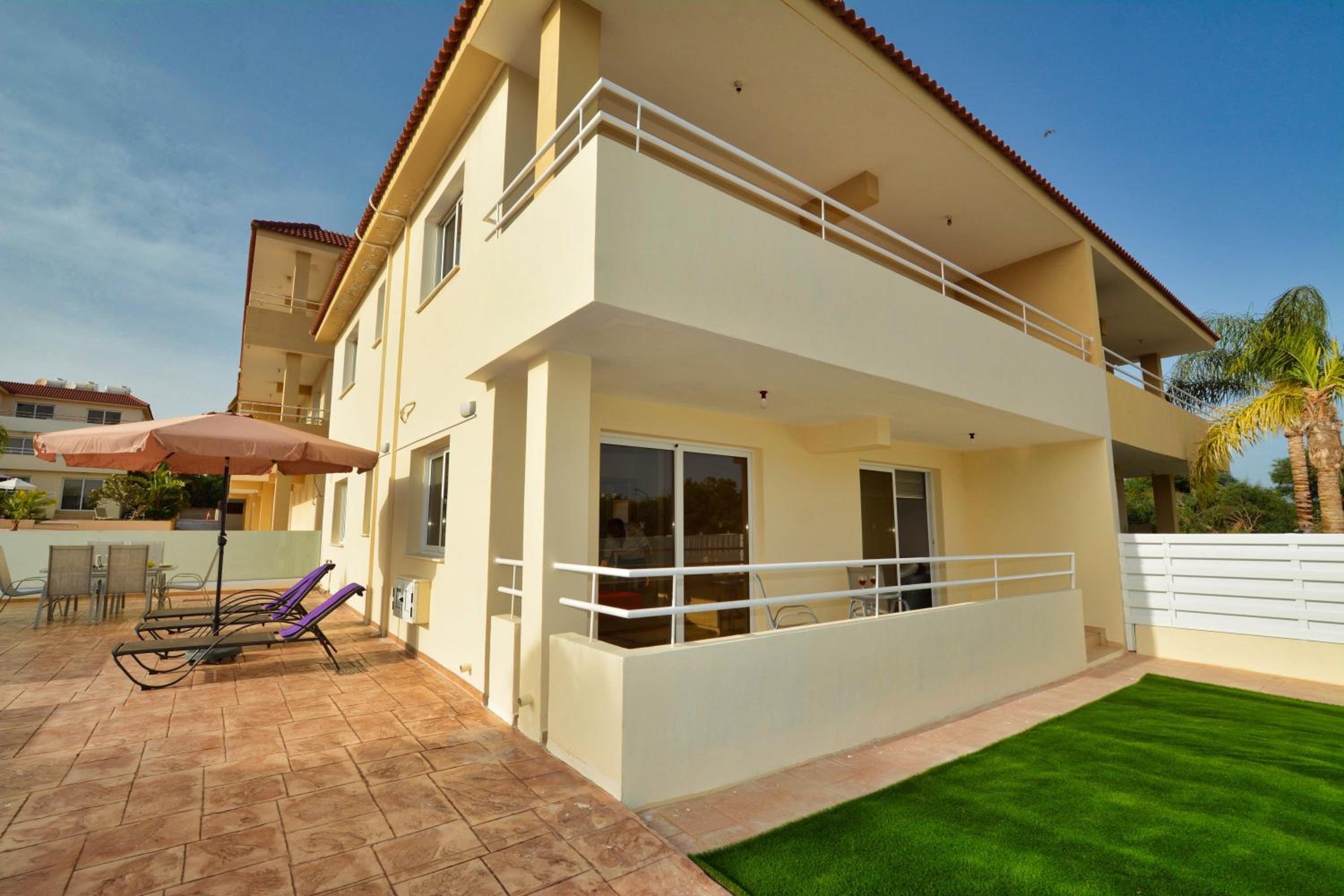 Nissi Martha Apartment view 5