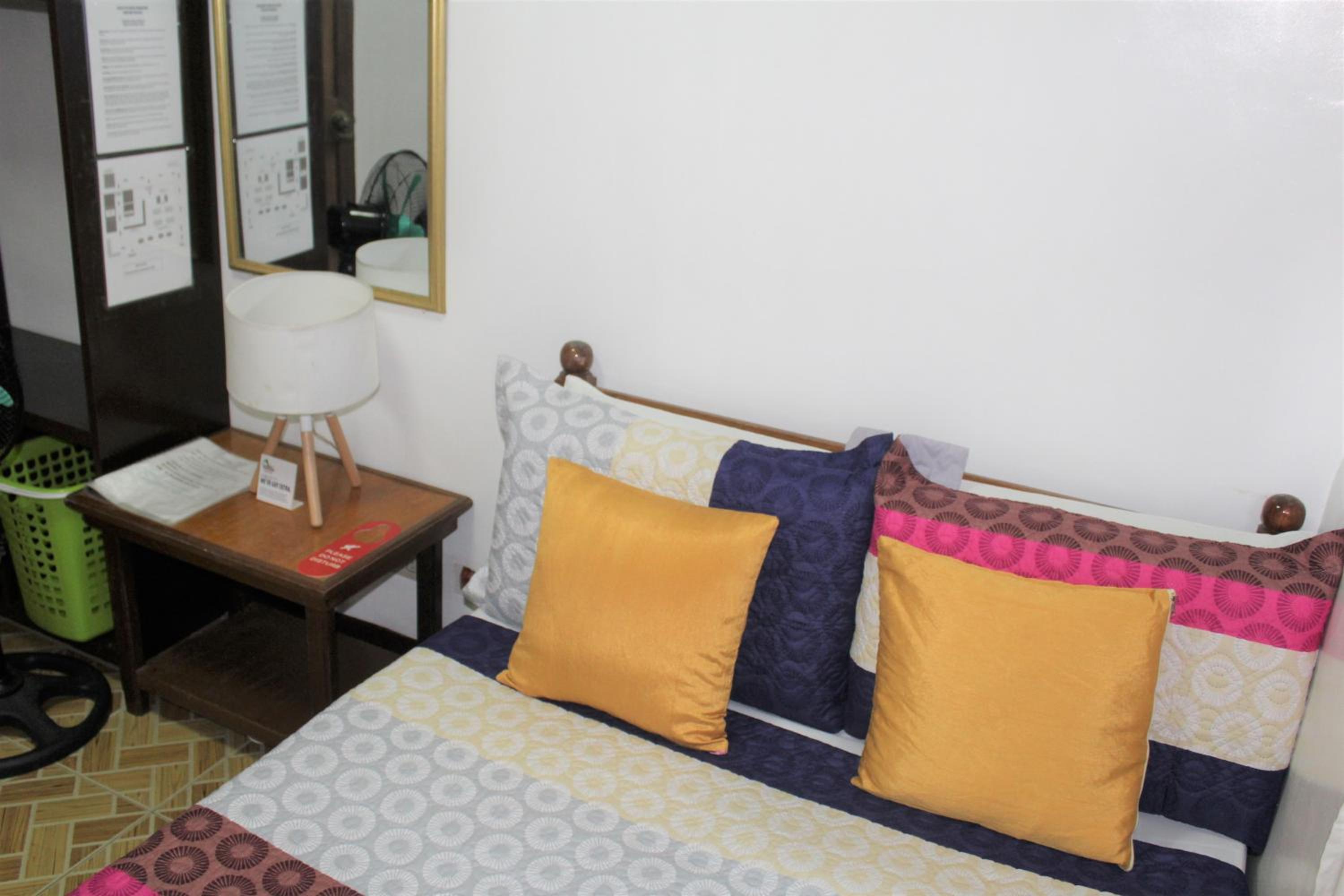 Lolo Oyong Pension House