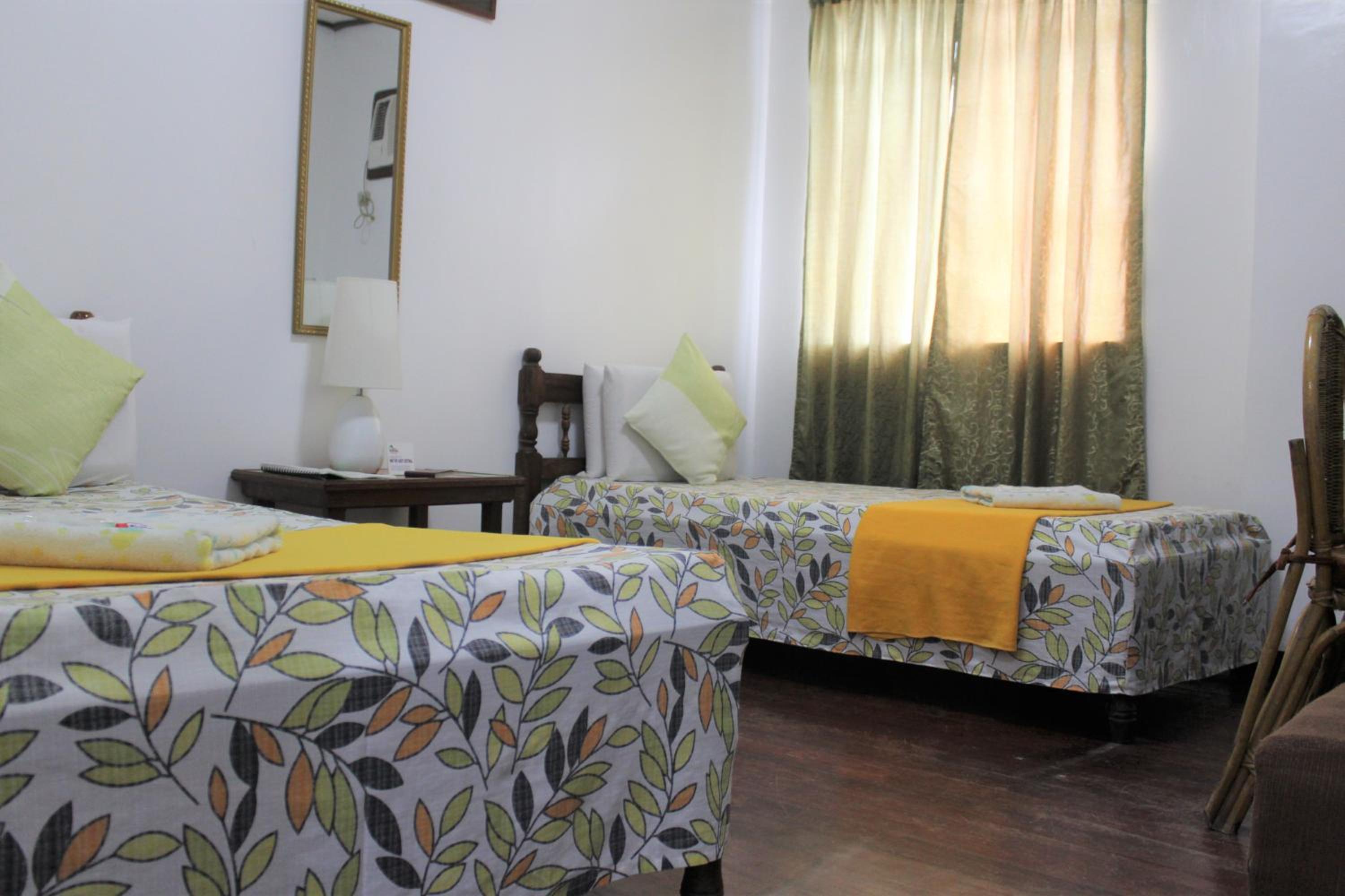 Lolo Oyong Pension House