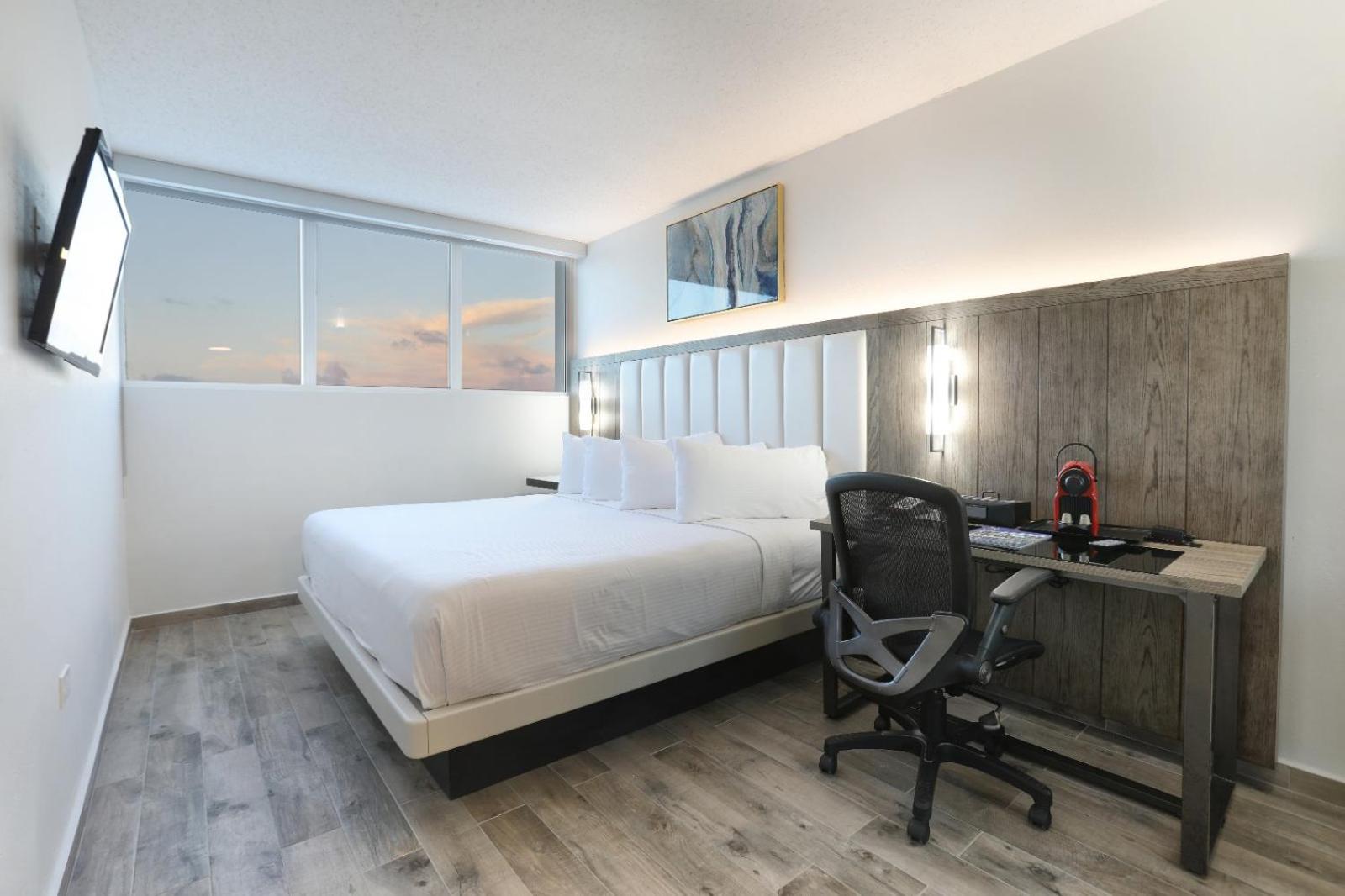 San Juan Airport Hotel - Property Image 10