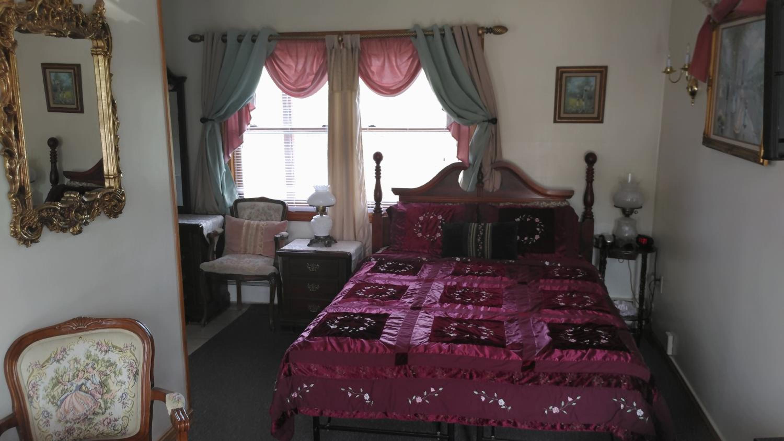 Midway Lodging - Property Image 5