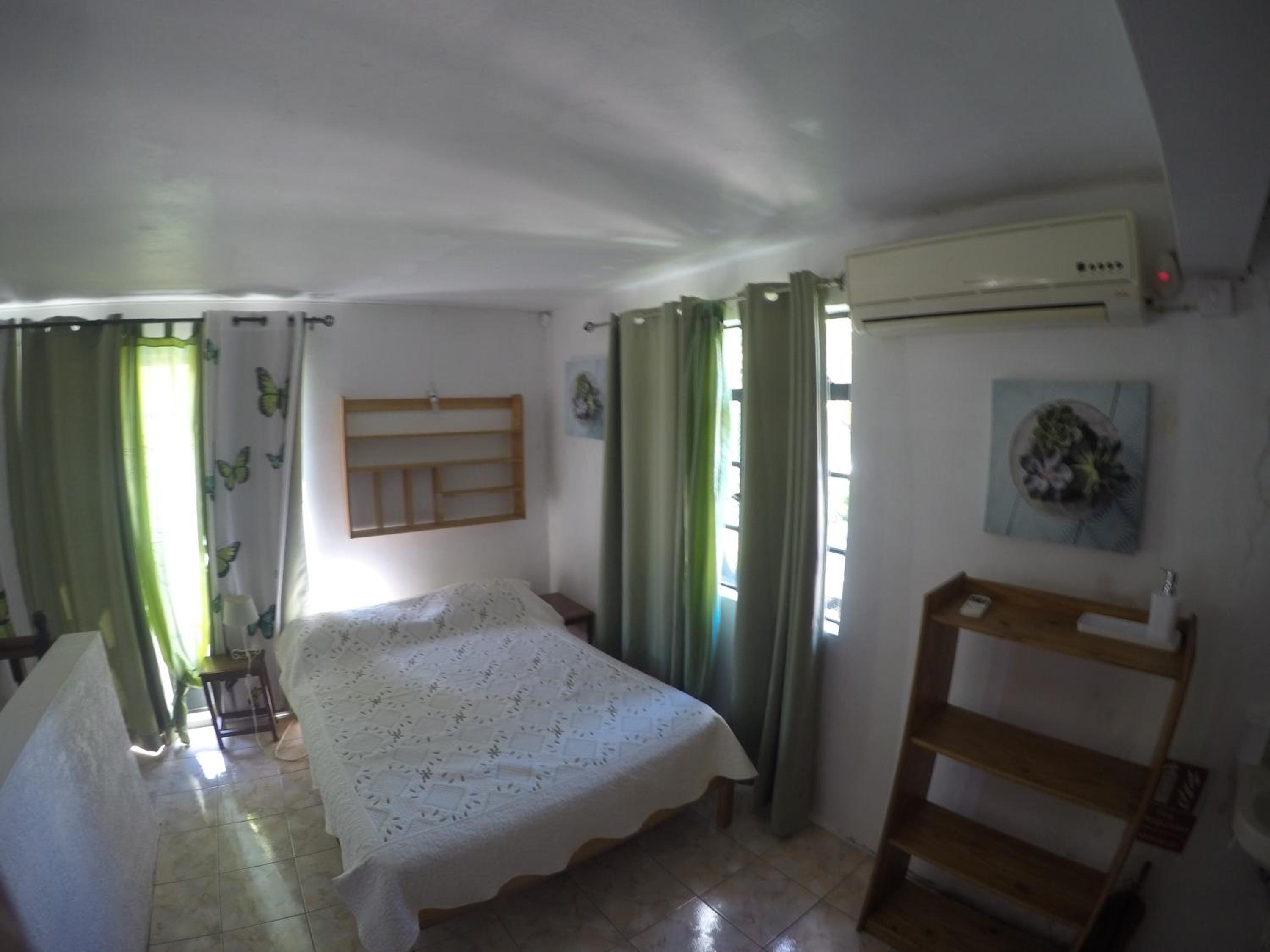 Villa Tourelle of Paradise with Private Heated Pool may-Aug