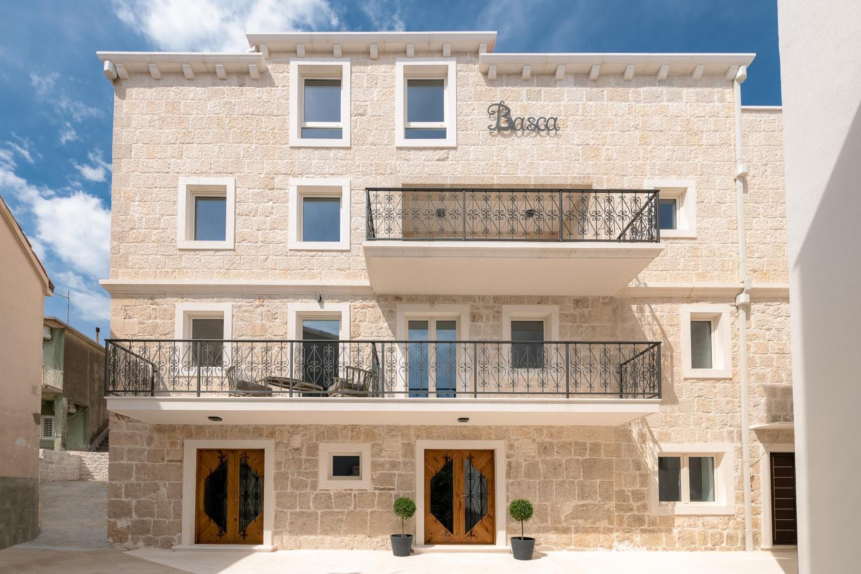 Hotel Villa Basca - Image 1