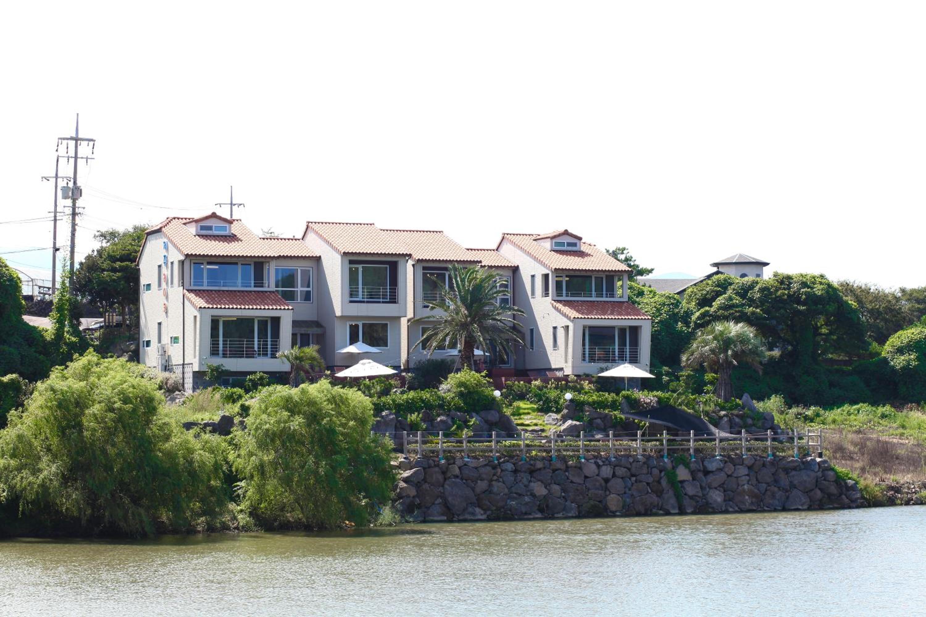 Jeju Lake Pension