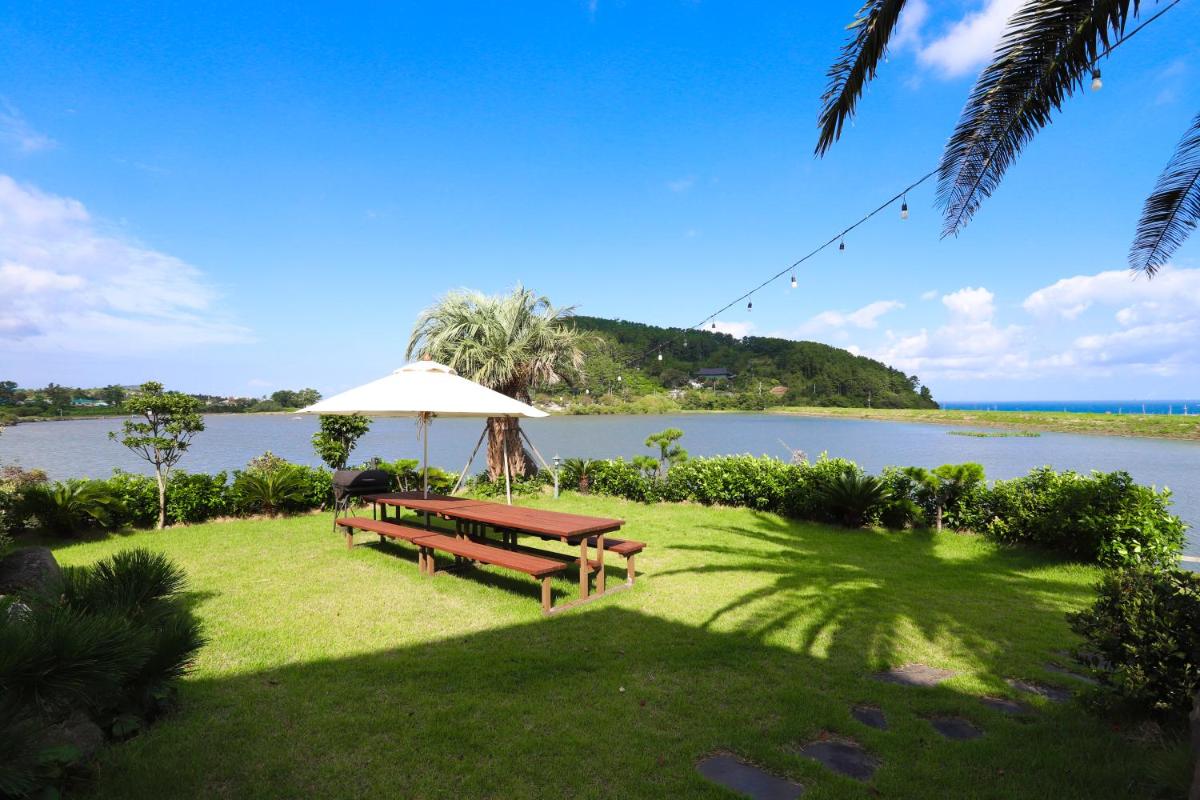 Jeju Lake Pension