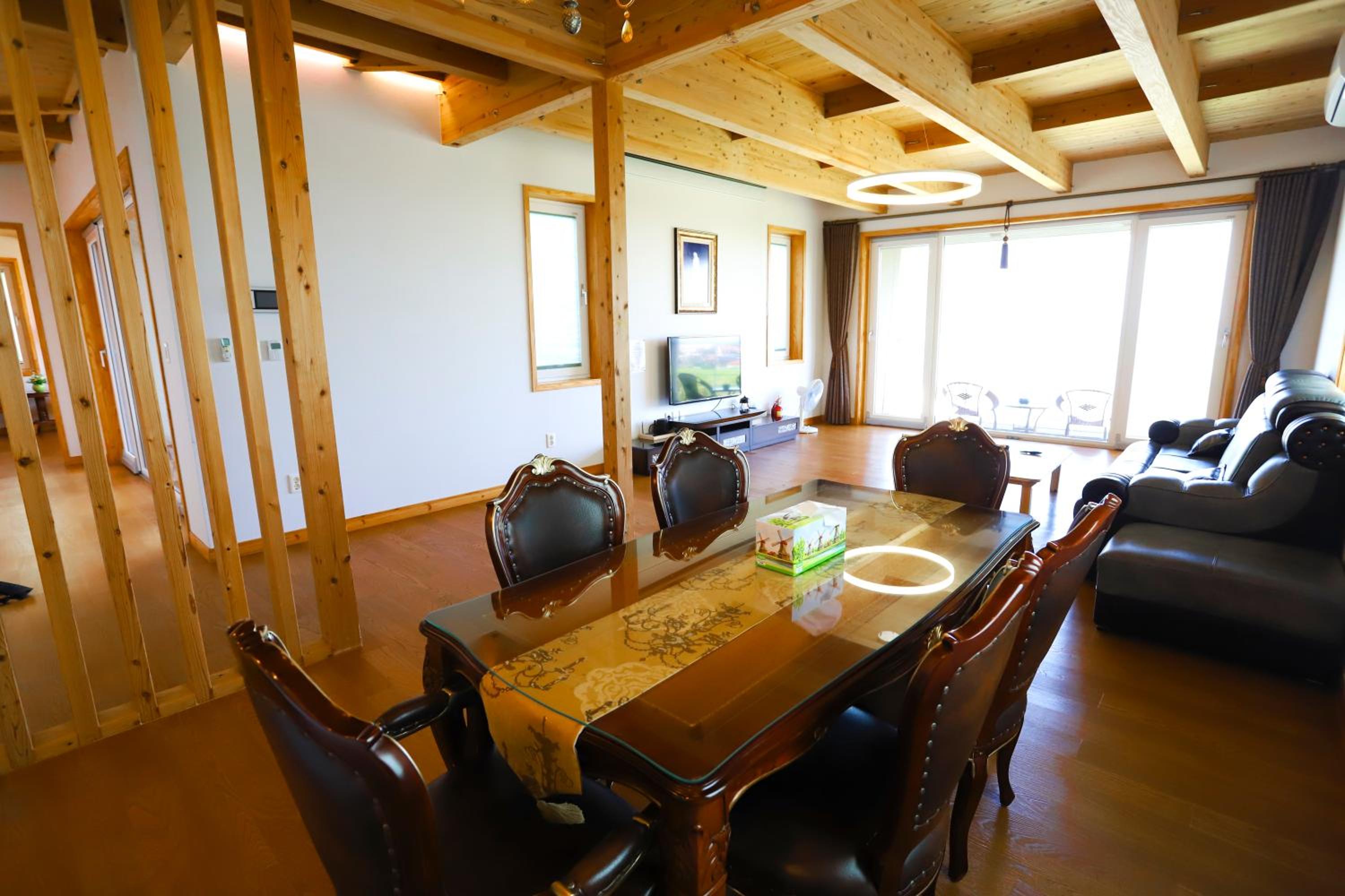 Jeju Lake Pension