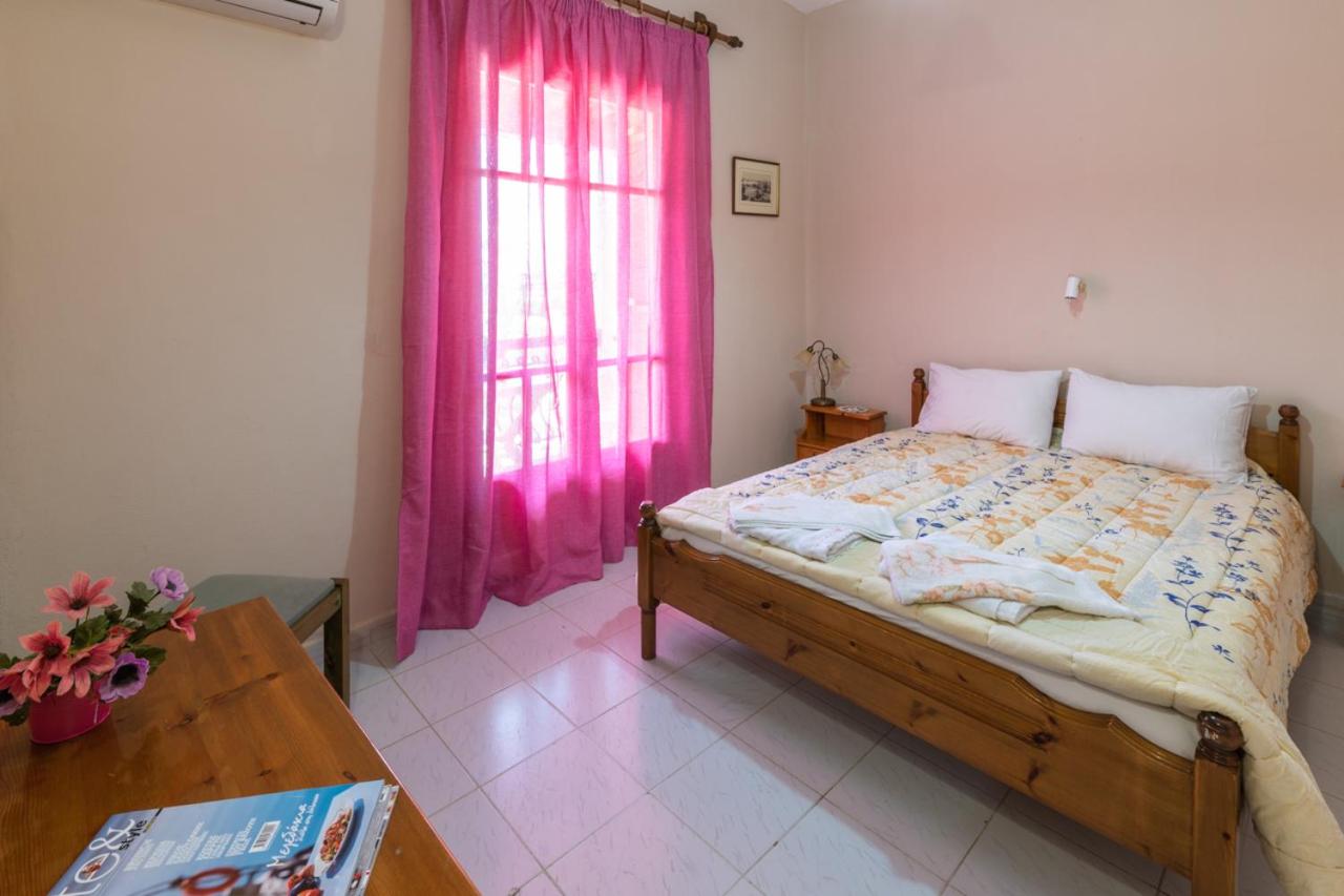 Anthi Studios & Apartments