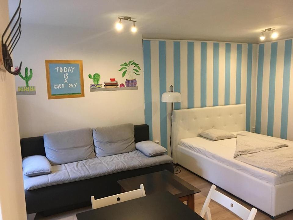 Baroque Hostel & Coworking