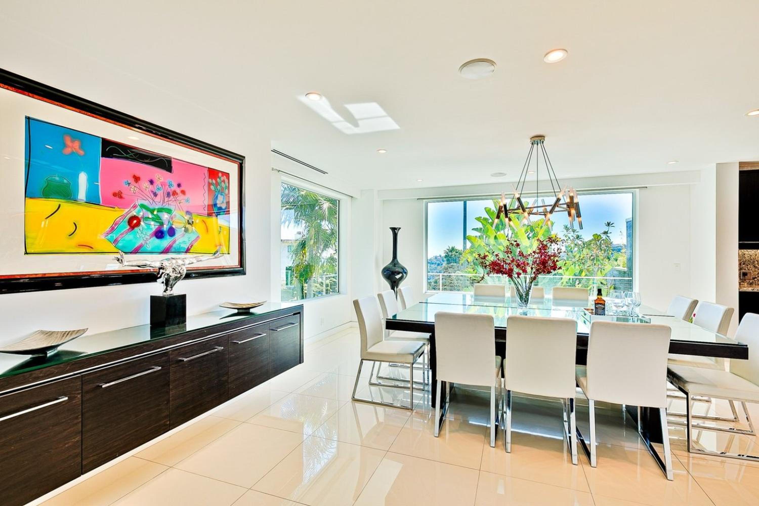 Villa Genesis-HOLLYWOOD ESTATE WITH STUNNING VIEWS