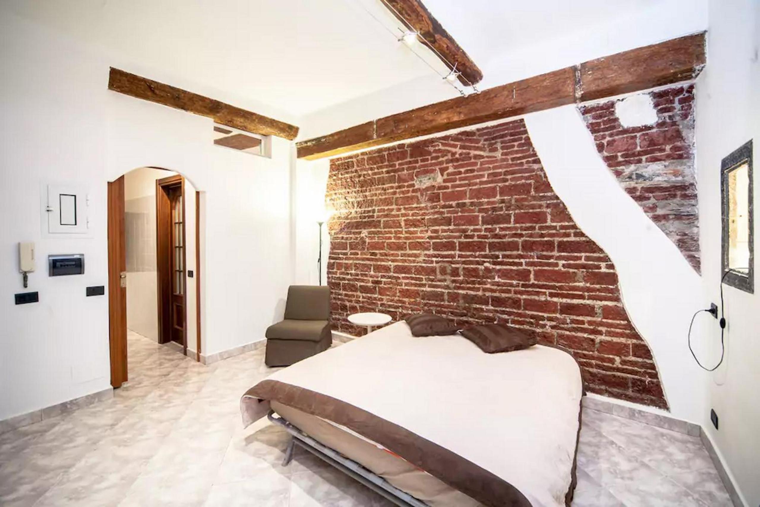 Garibaldi Apartment 2 view 3