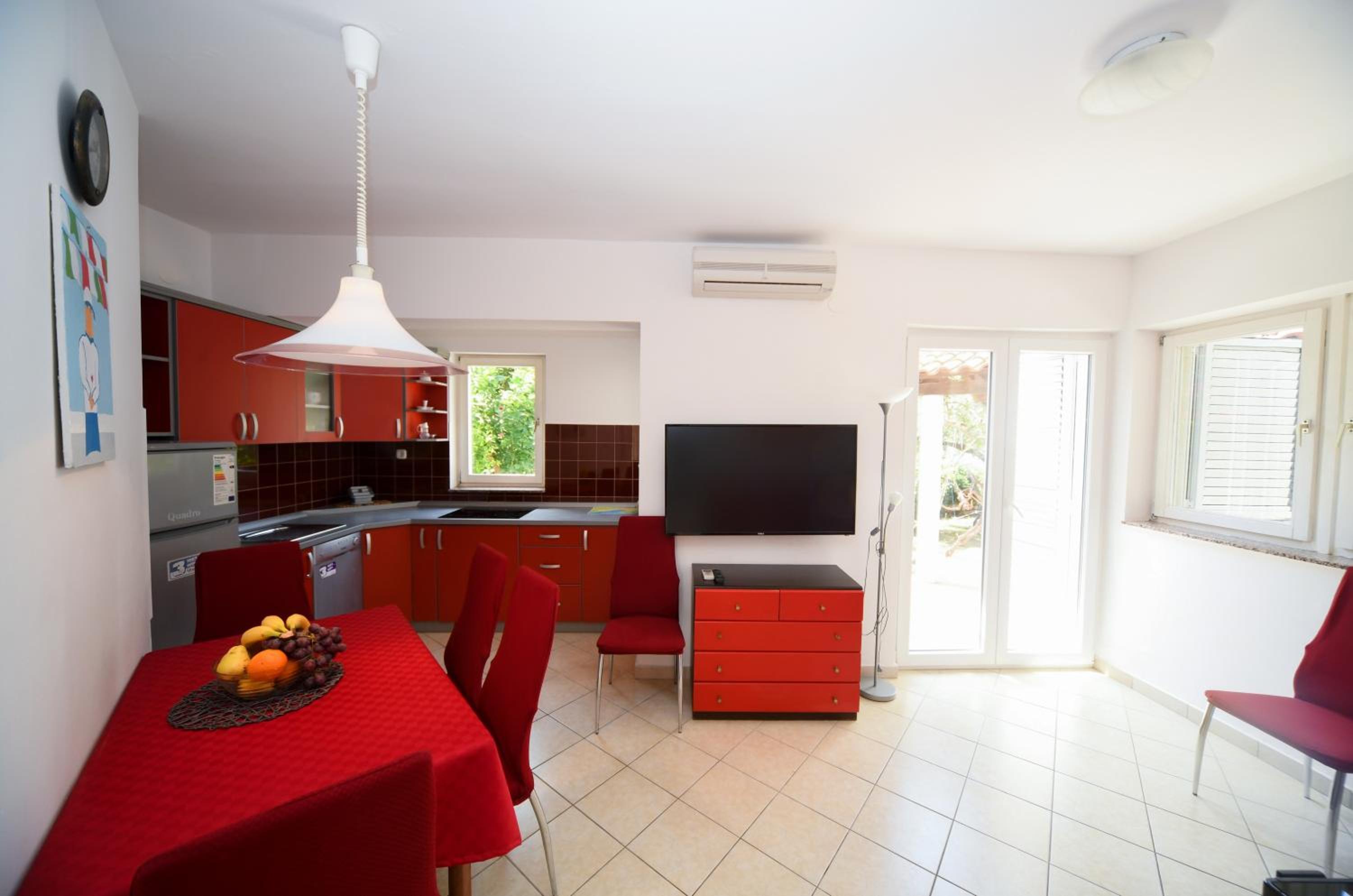 Apartments Dvori Novalja view 4