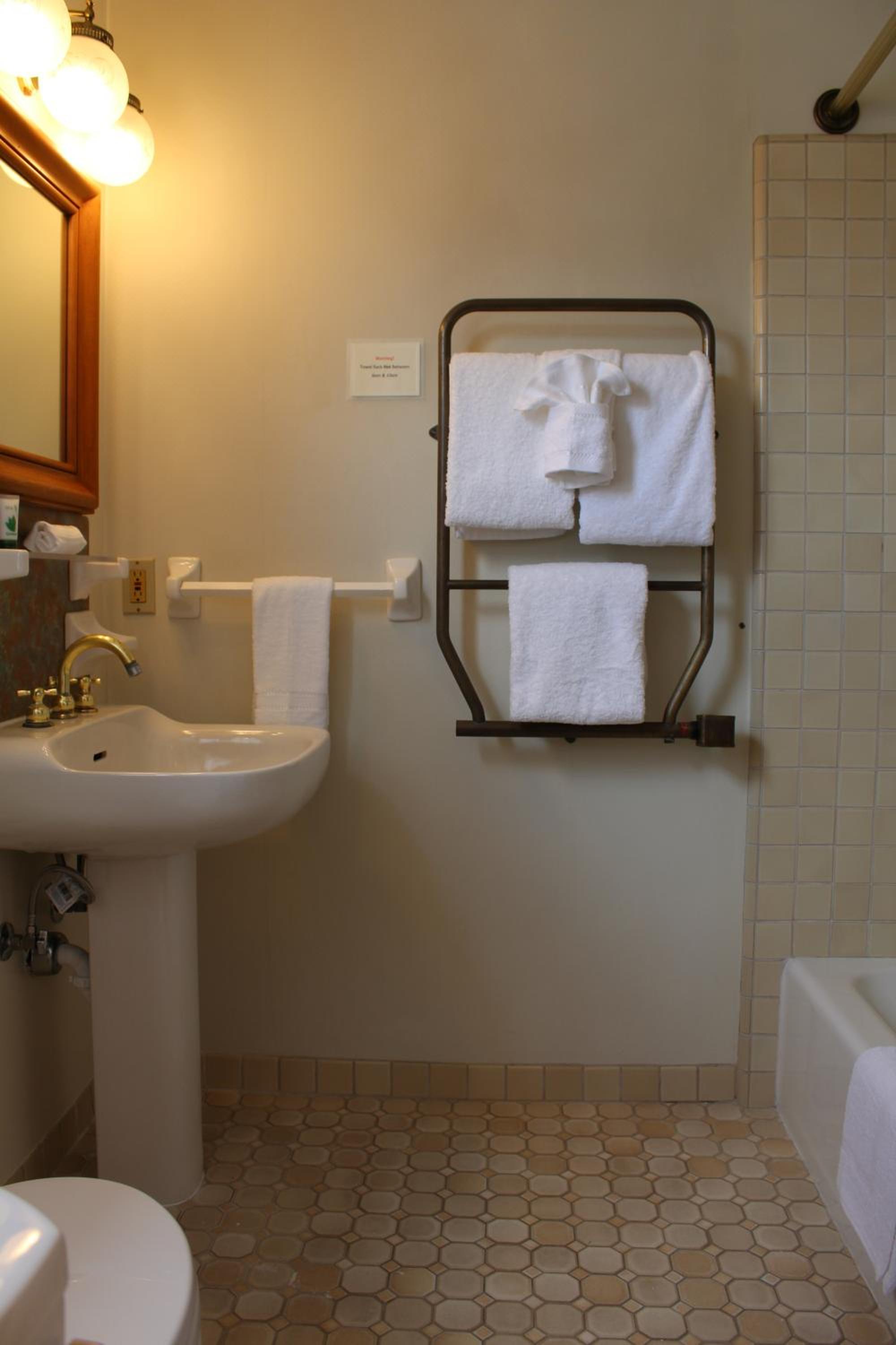 Pacific Grove Inn, photo 72