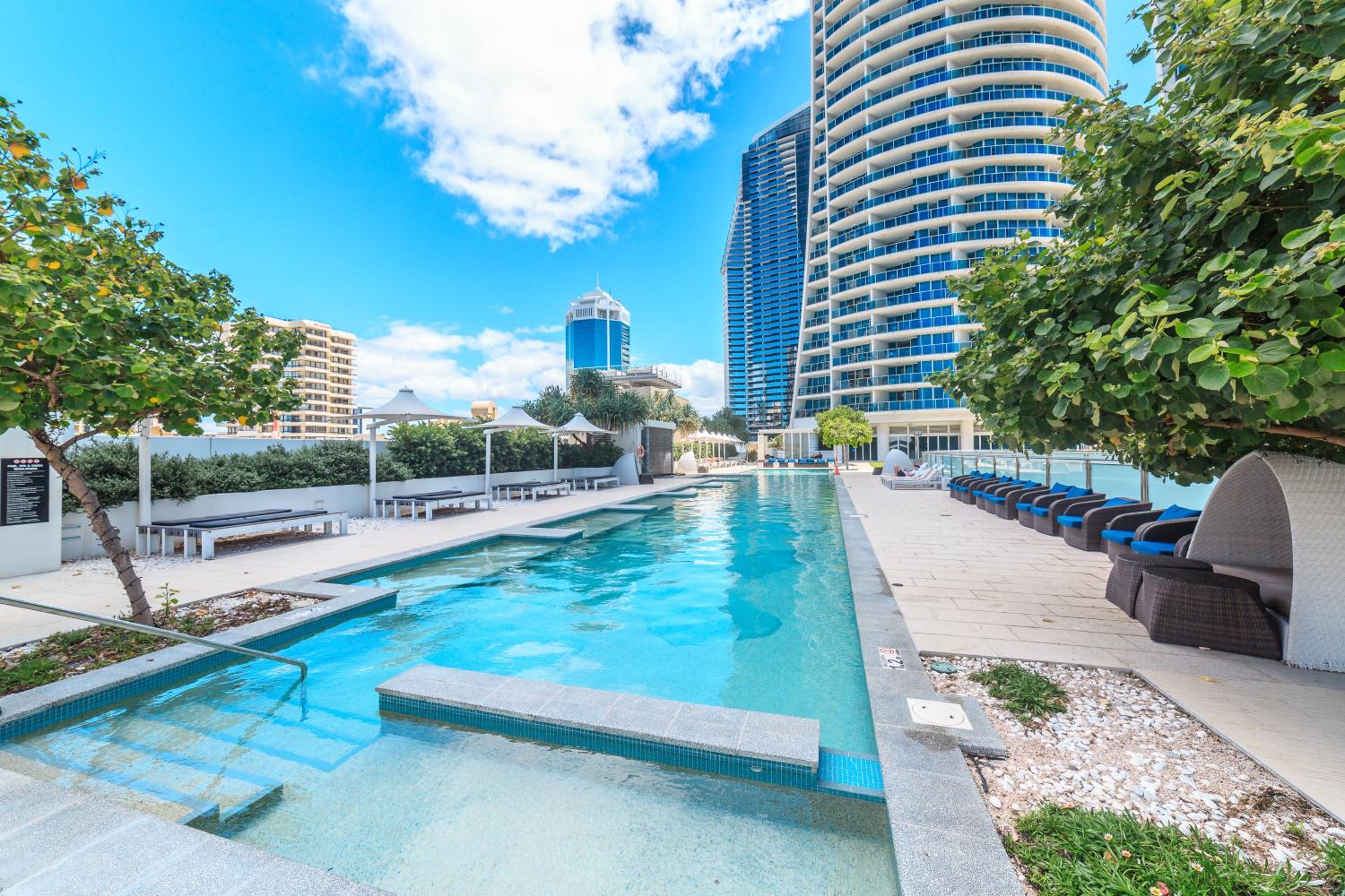 Number 1 H Residences - WiFi, Parking & More by Gold Coast Holidays
