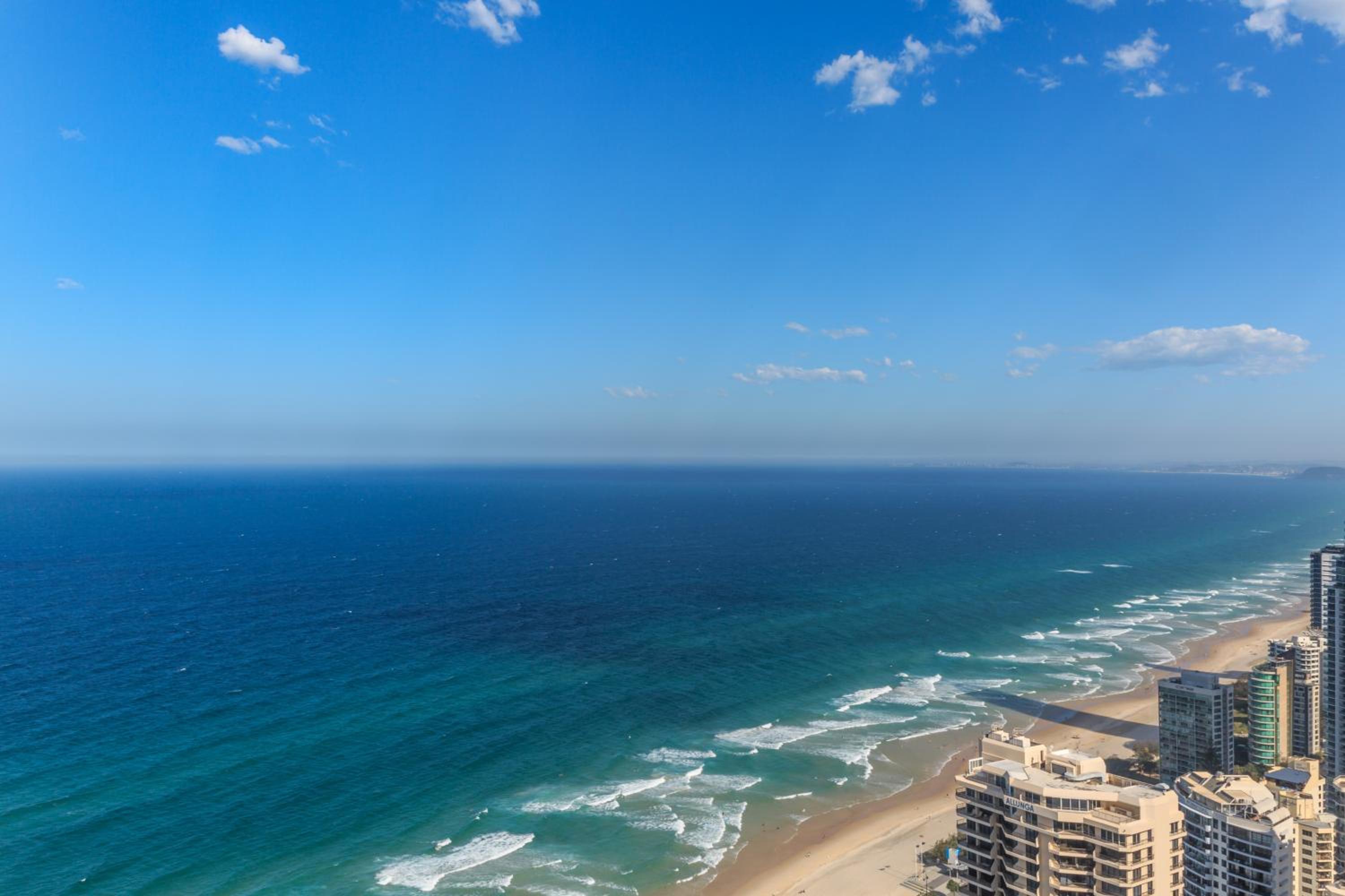 Number 1 H Residences - WiFi, Parking & More by Gold Coast Holidays
