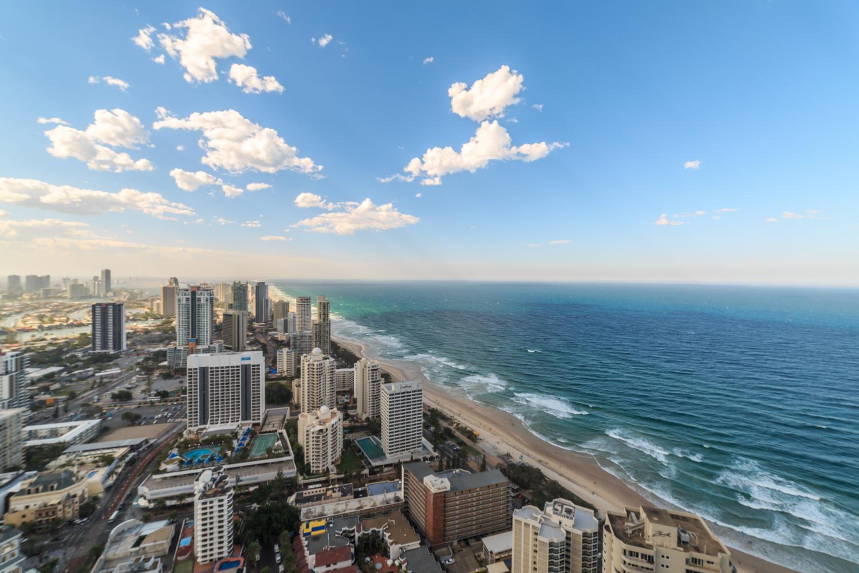 Number 1 H Residences - WiFi, Parking & More by Gold Coast Holidays