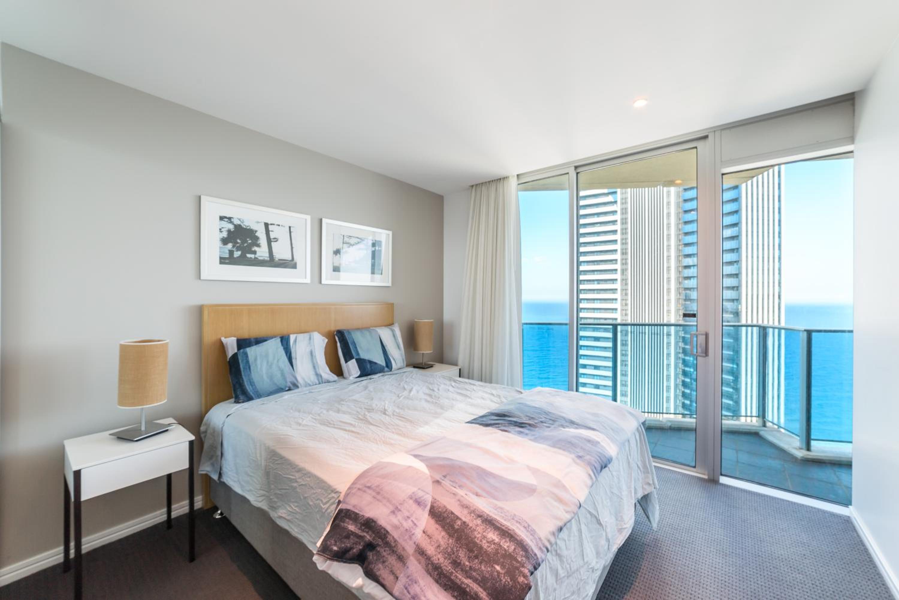 Number 1 H Residences - WiFi, Parking & More by Gold Coast Holidays