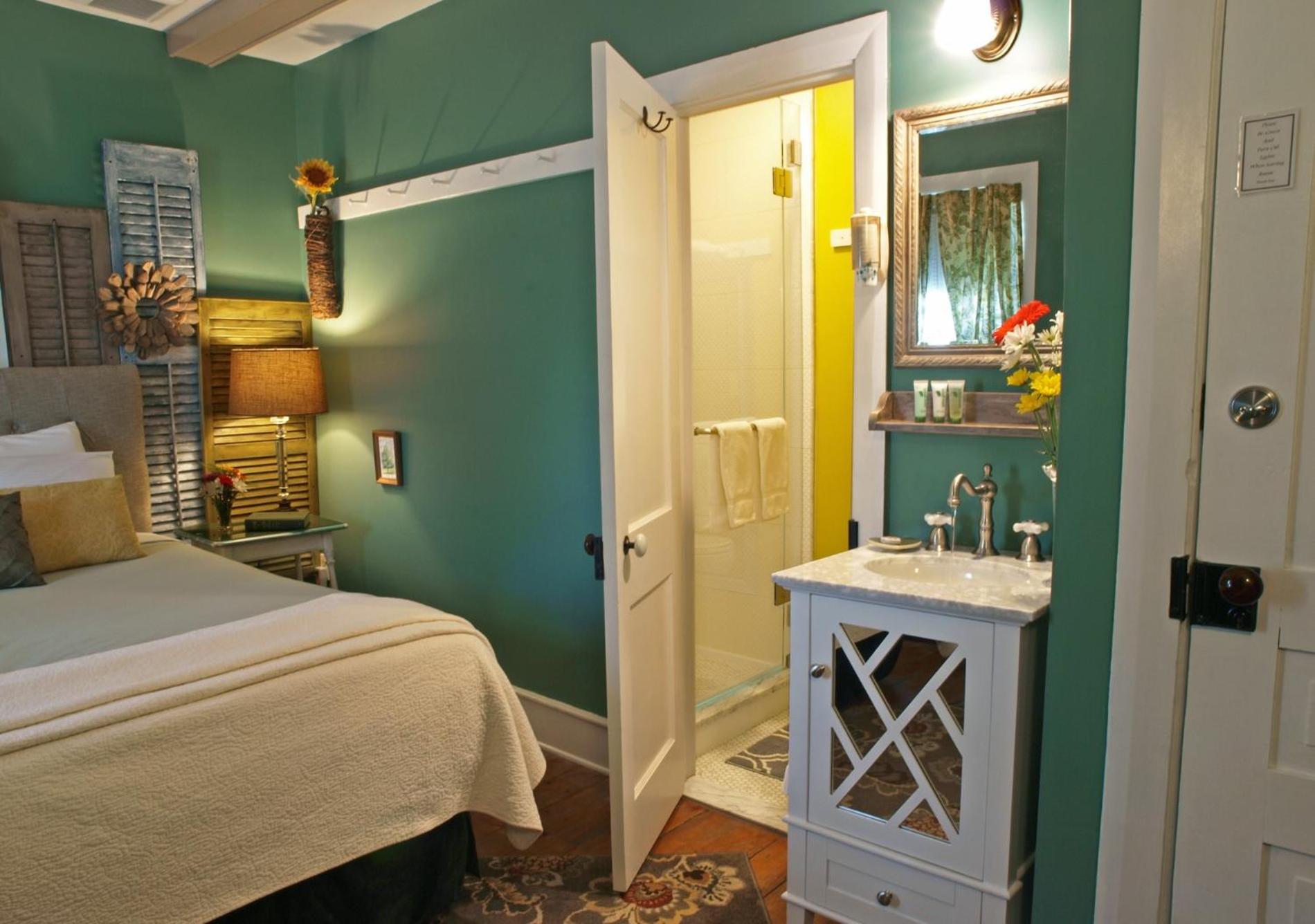 1825 Inn Bed and Breakfast, photo 21
