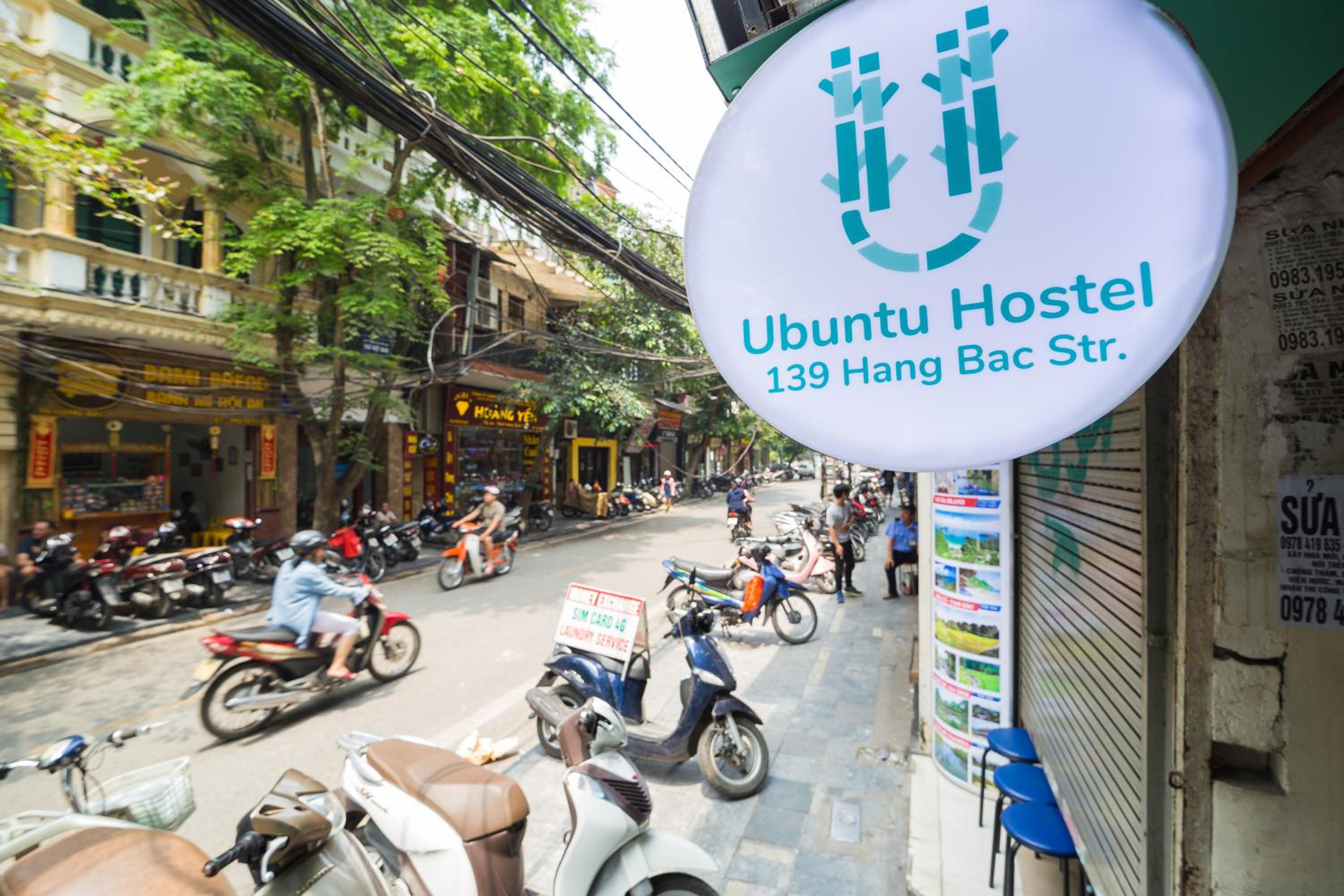 Ubuntu Hostel and Tour