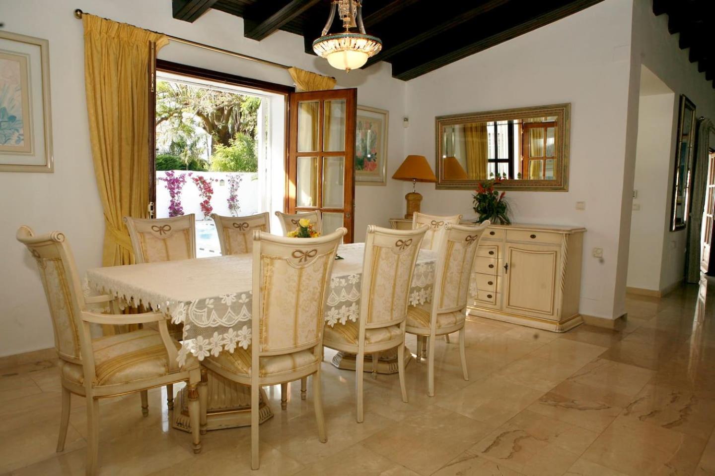 dining