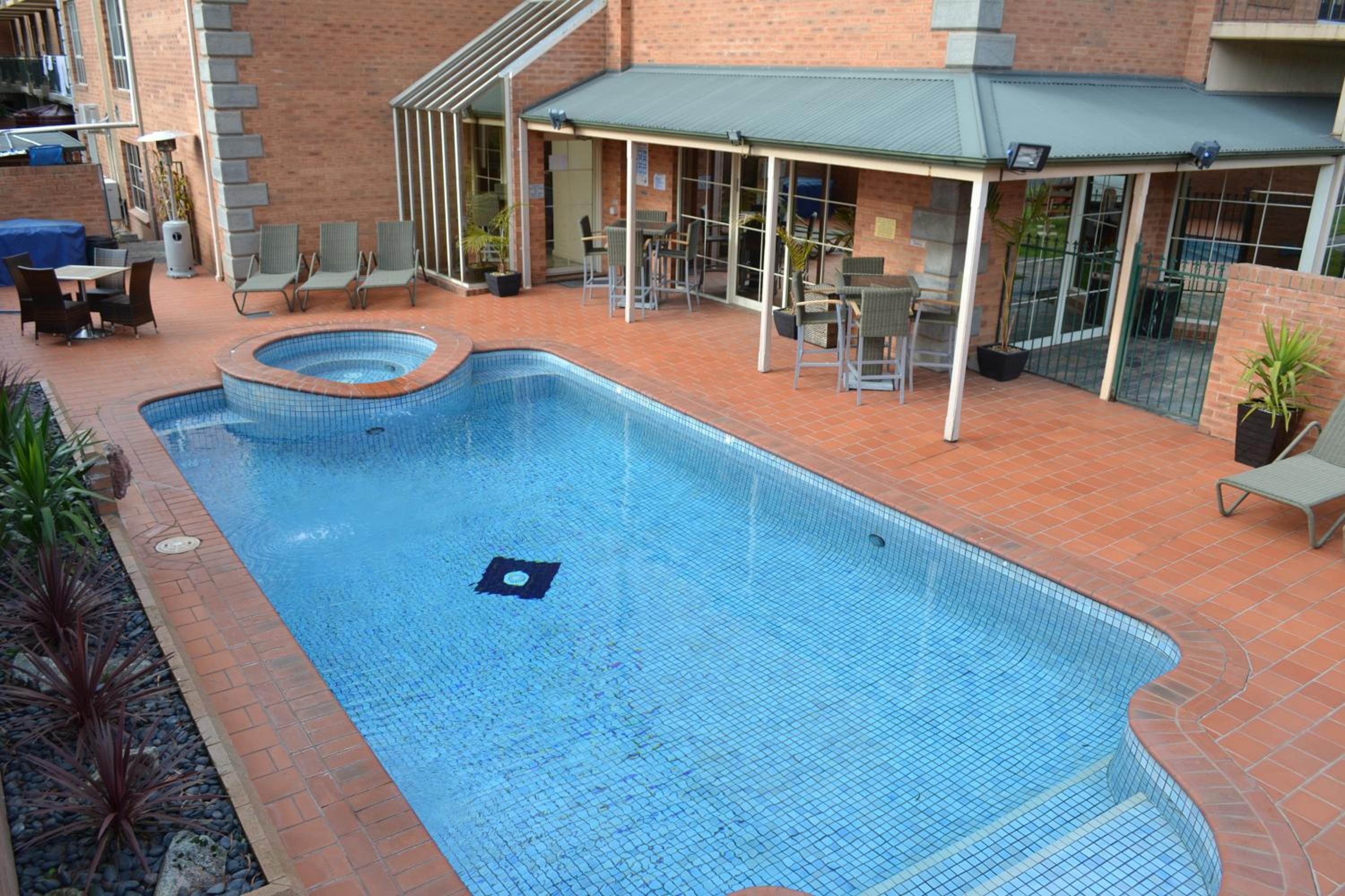 Best Western Plus Hovell Tree Inn