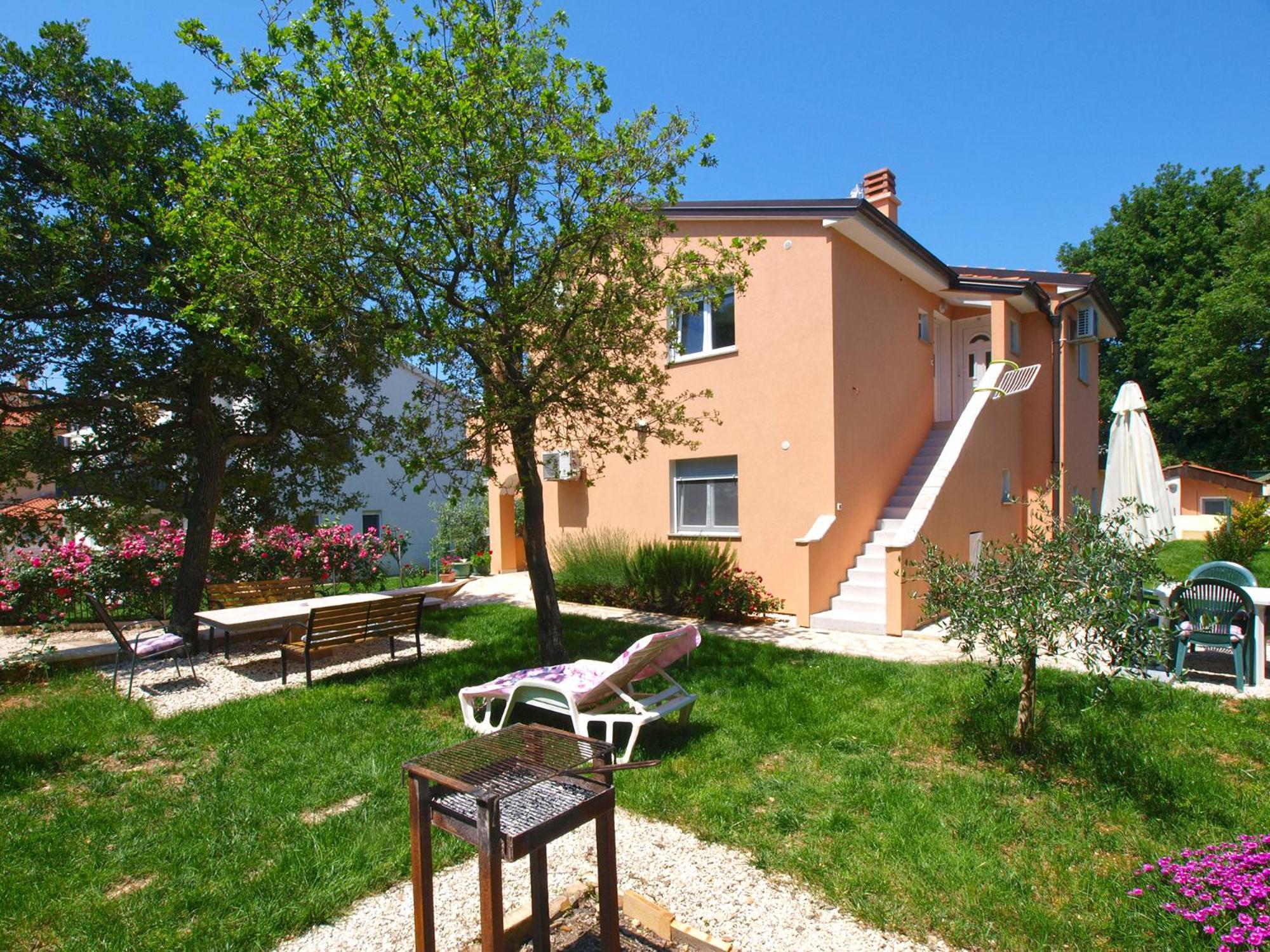 Apartments Milovan 1774 view 2