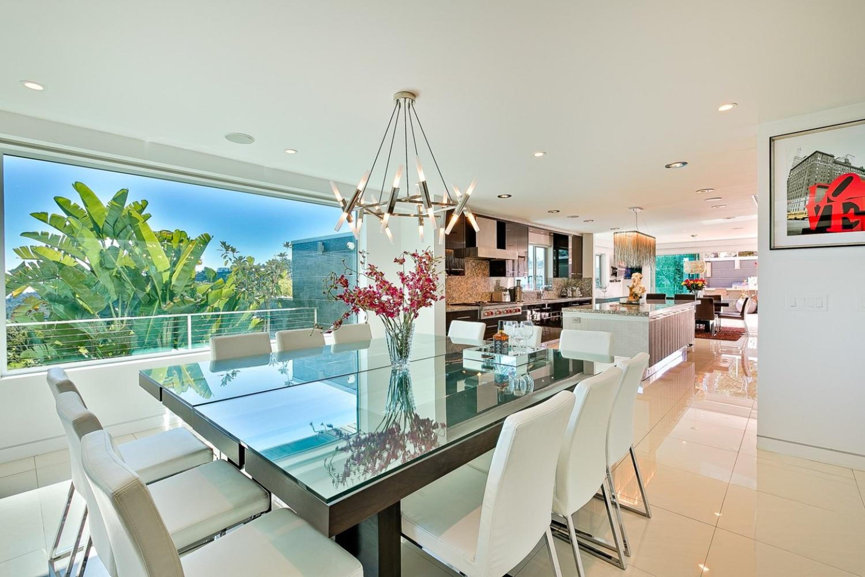 Villa Genesis-HOLLYWOOD ESTATE WITH STUNNING VIEWS