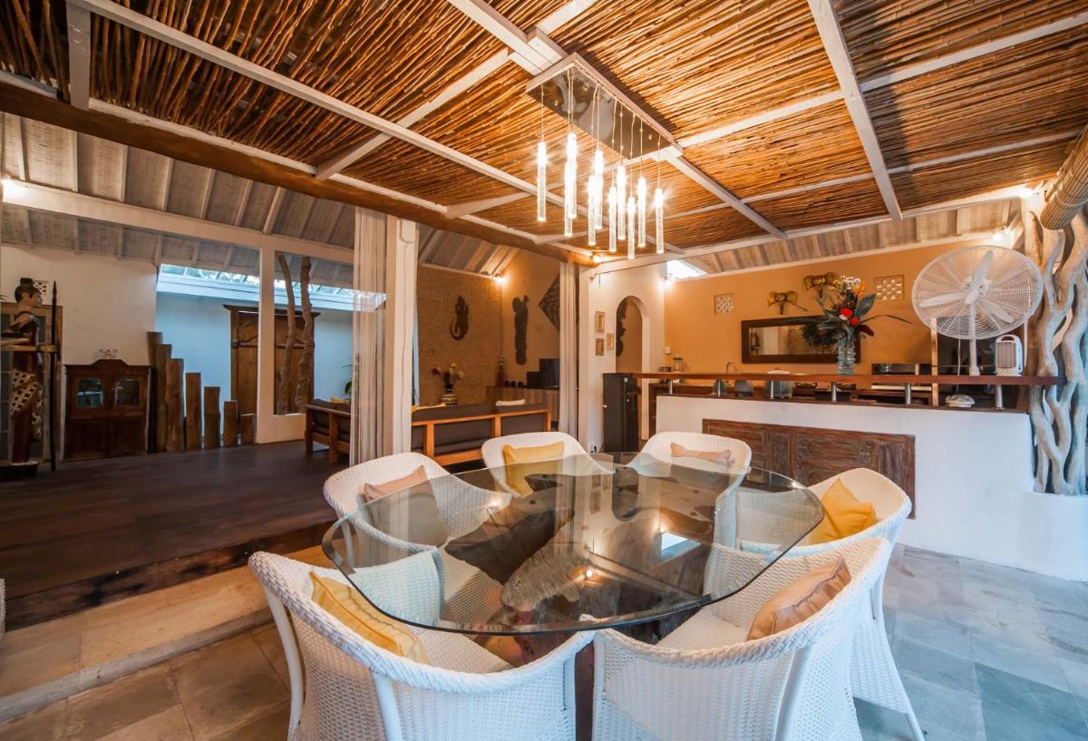 Coco Poco Villa Seminyak view 3