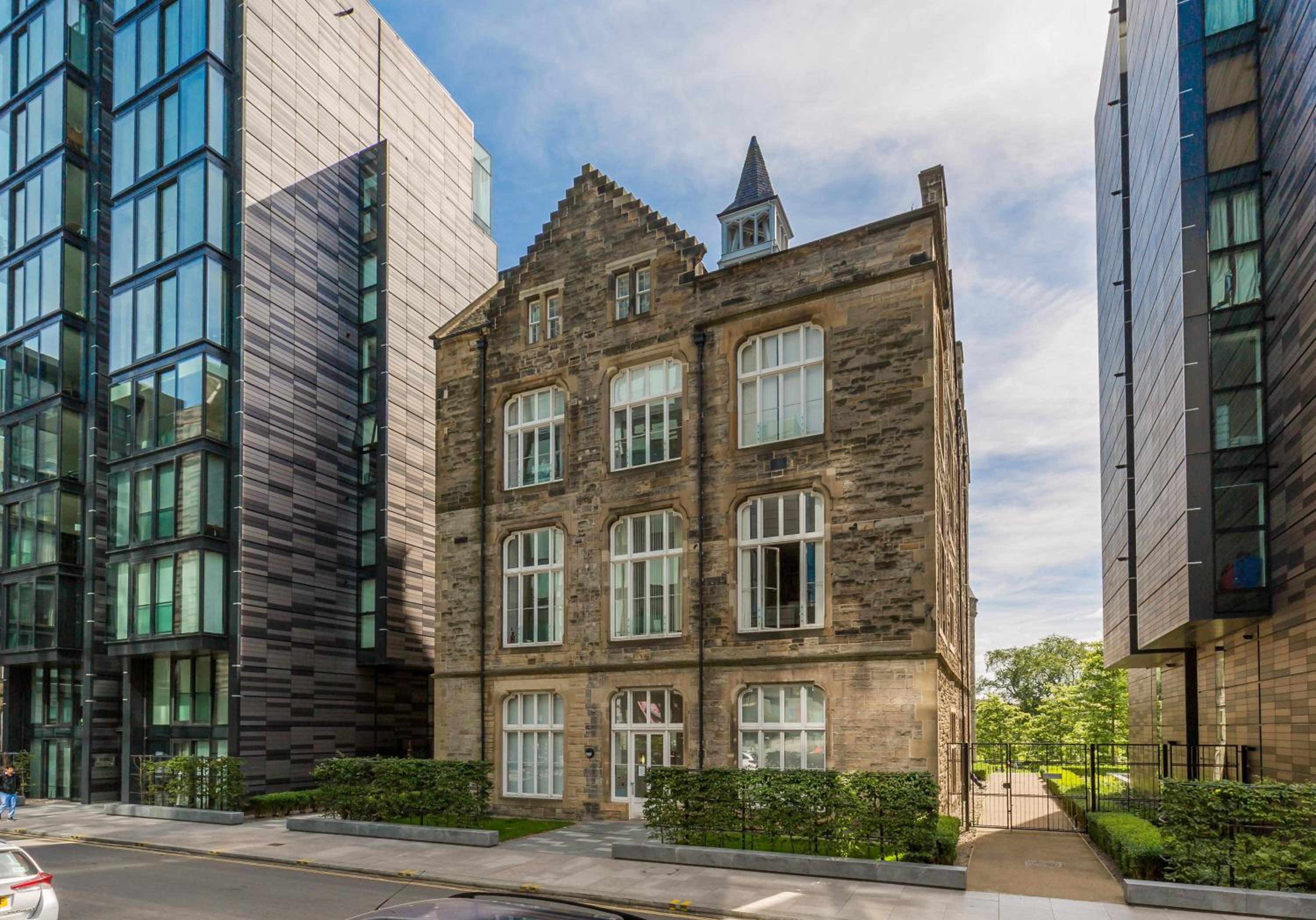 The Quartermile Meadows View Residence view 4