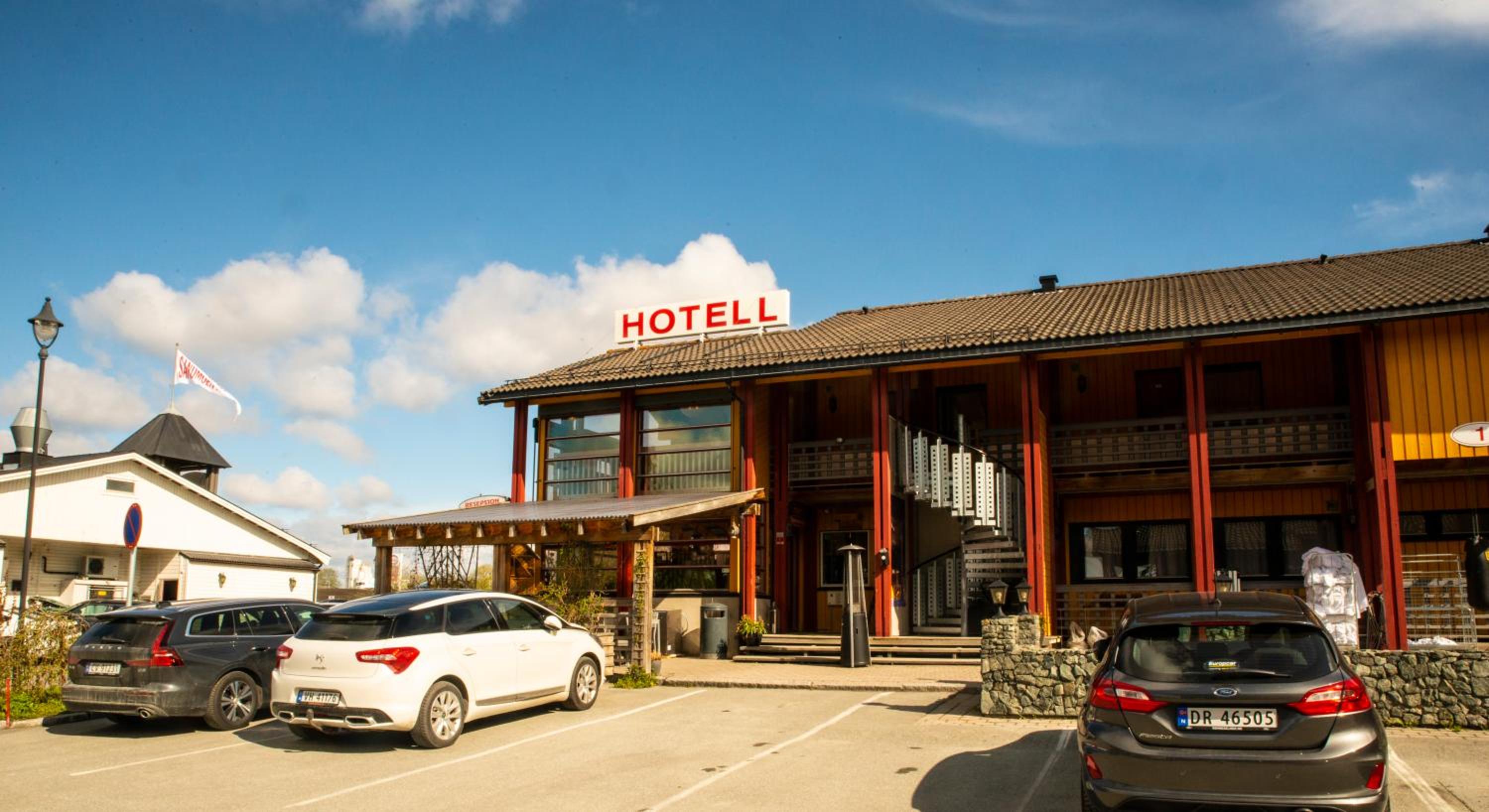 Sandmoen Bed & Breakfast, Free Parking