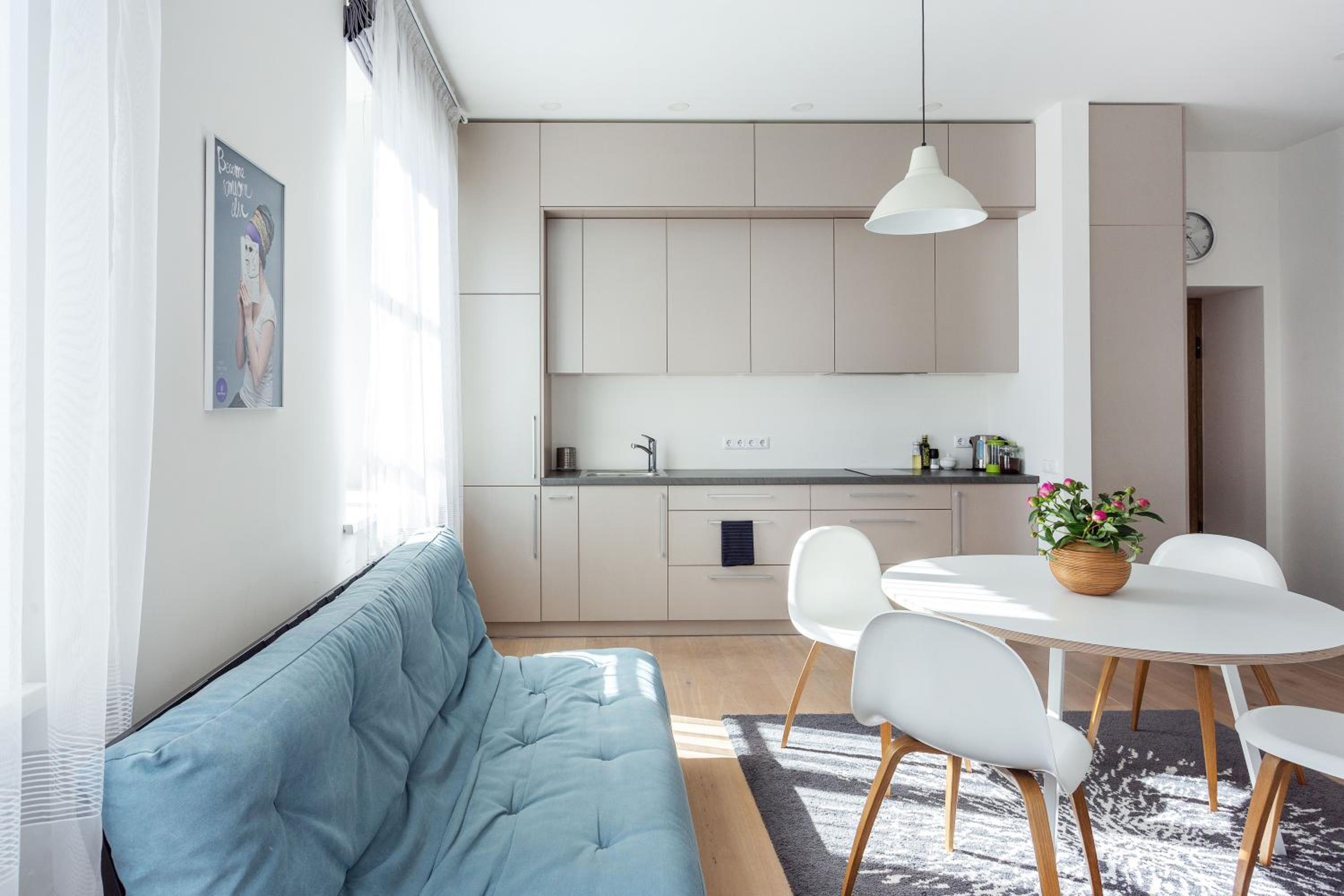 Bright & Cozy Studio In Old Town view 5